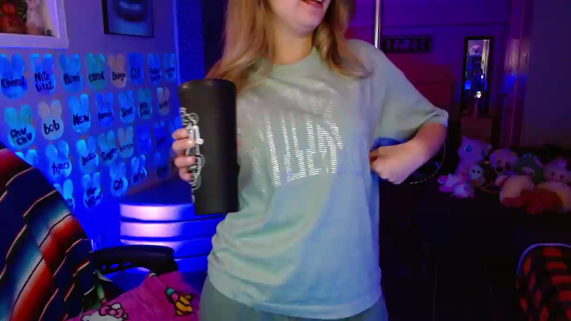 Gallery image thumbnail from Serafina's myfreecams stream on, 05/17/2026, 04:57 image 2 of 20