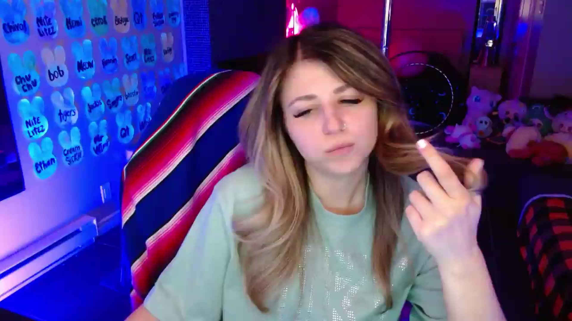 Gallery image thumbnail from Serafina's myfreecams stream on, 05/17/2026, 04:57 image 18 of 20
