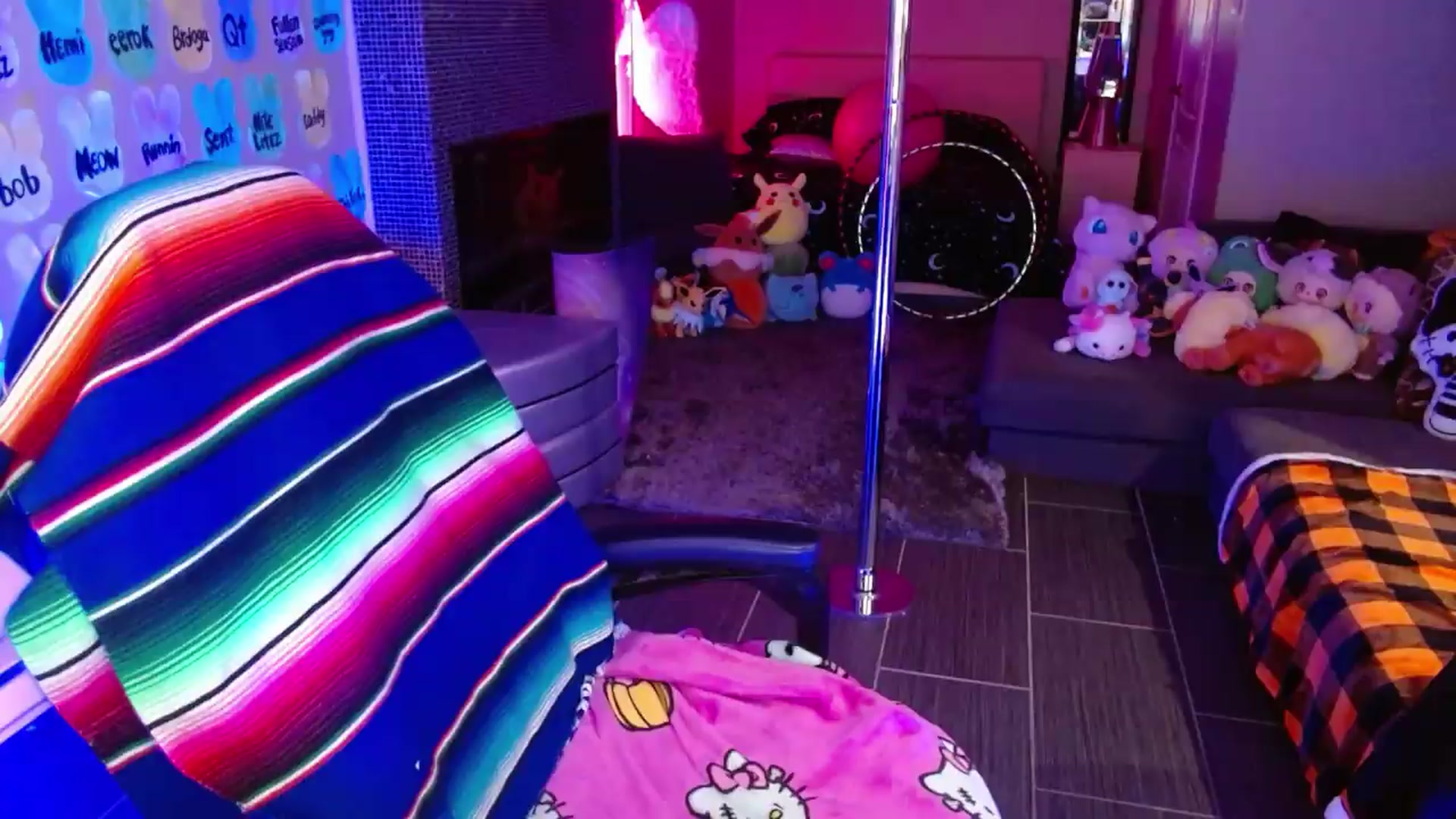 Gallery image thumbnail from Serafina's myfreecams stream on, 05/22/2026, 03:35 image 20 of 20