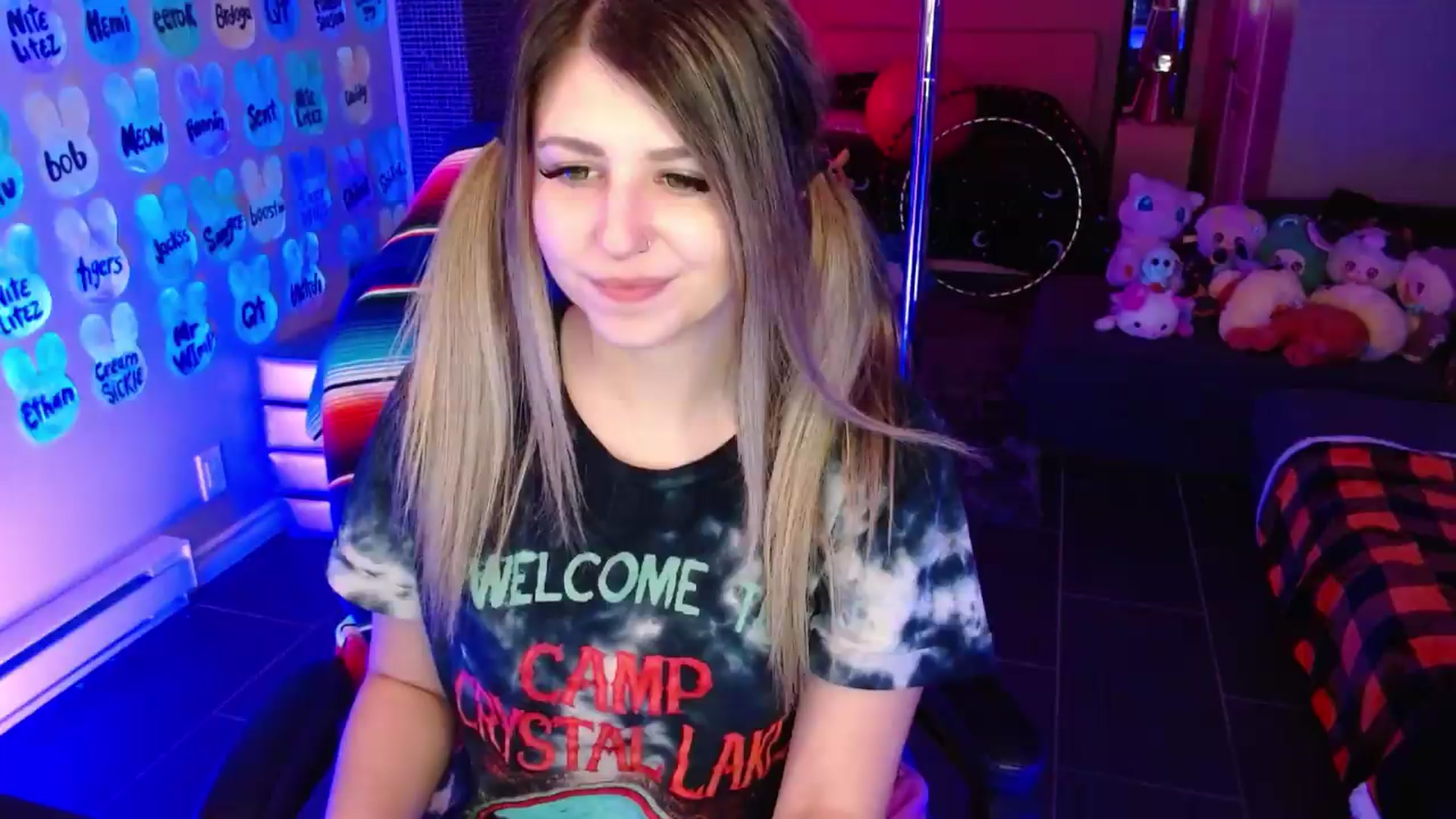 Gallery image thumbnail from Serafina's myfreecams stream on, 05/23/2026, 04:10 image 14 of 20
