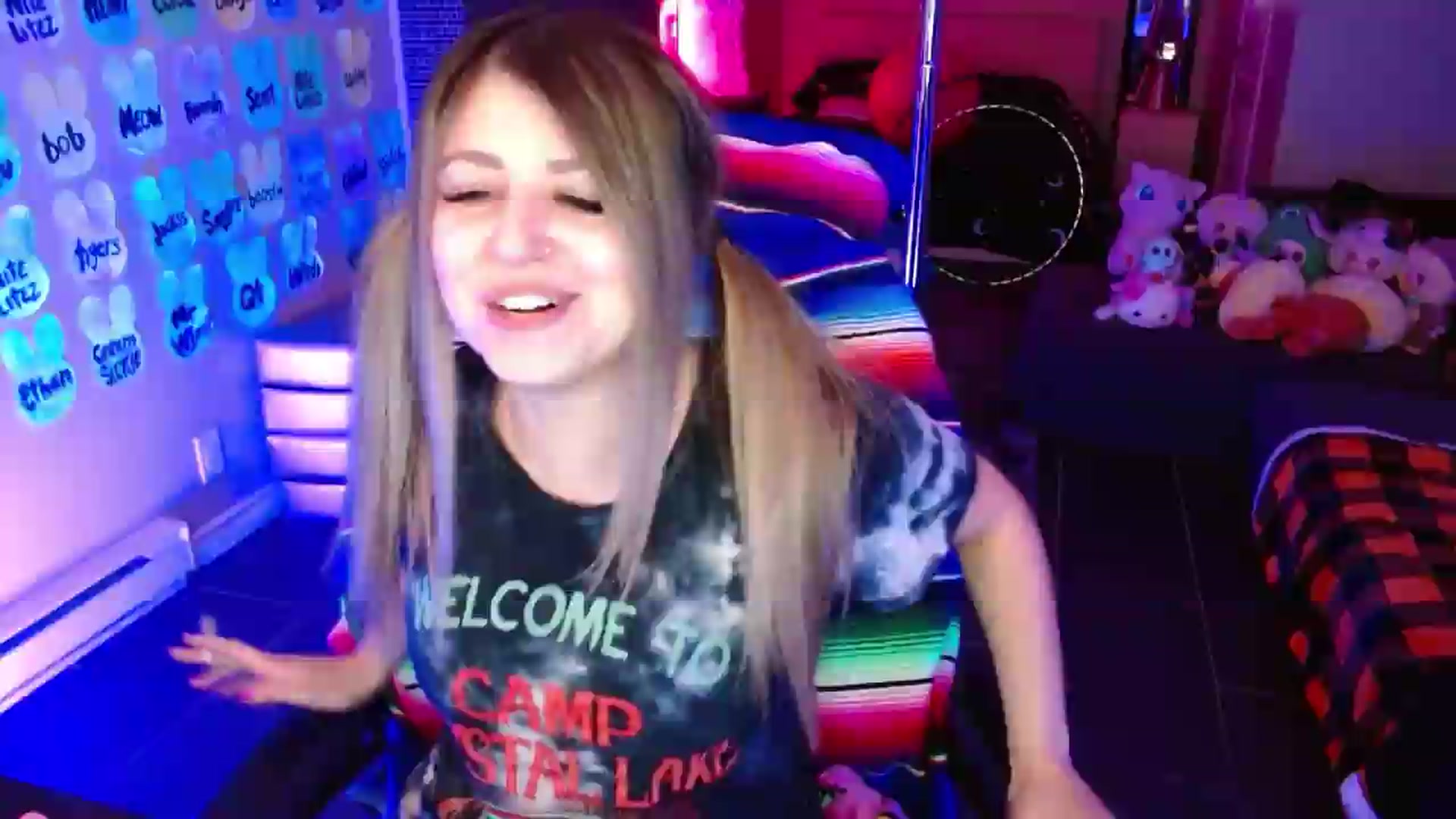 Gallery image thumbnail from Serafina's myfreecams stream on, 05/23/2026, 04:10 image 8 of 20
