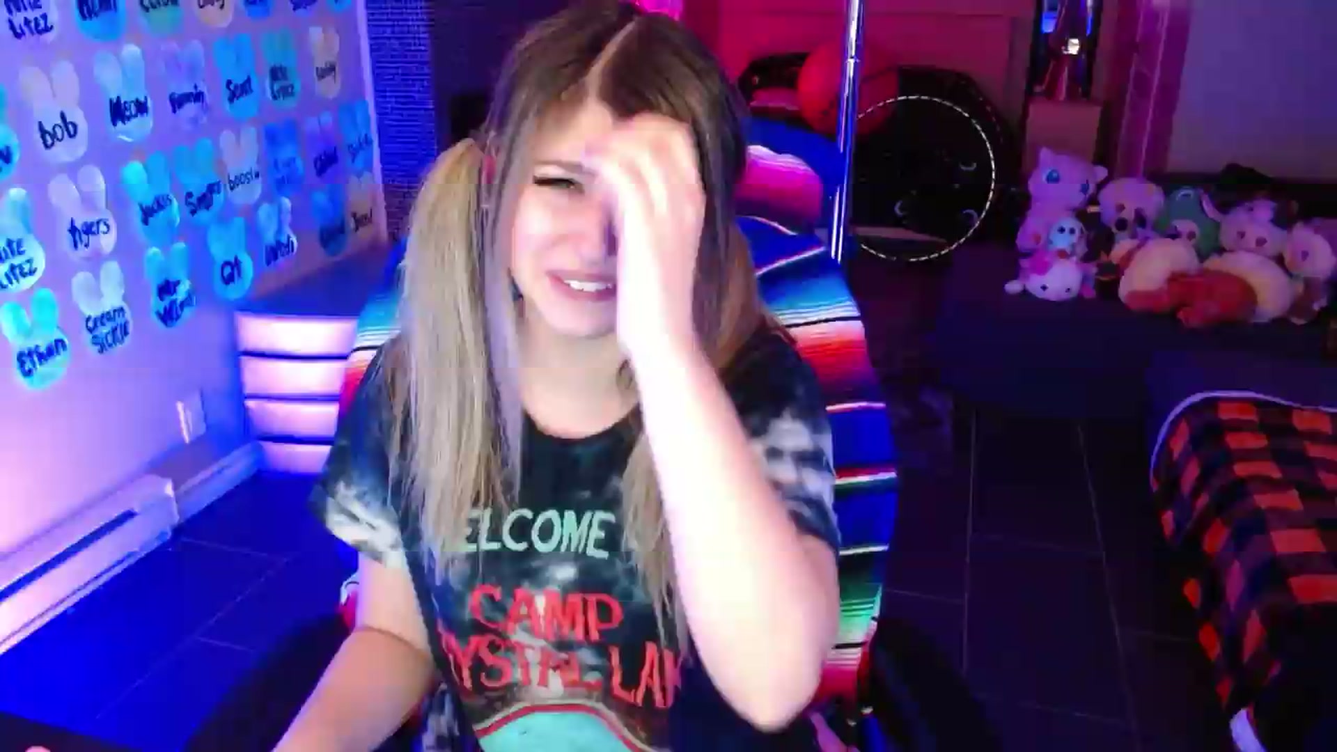 Gallery image thumbnail from Serafina's myfreecams stream on, 05/23/2026, 04:10 image 10 of 20