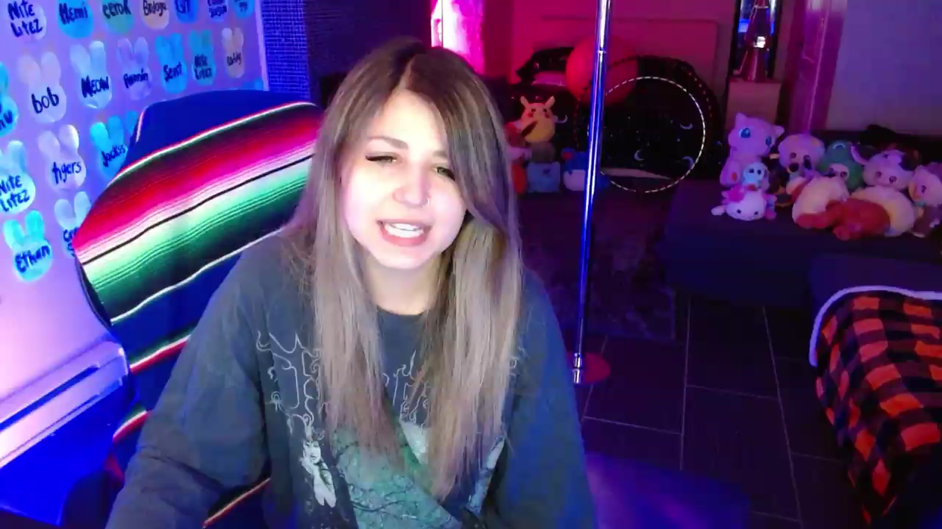 Gallery image thumbnail from Serafina's myfreecams stream on, 05/28/2026, 03:39 image 6 of 20