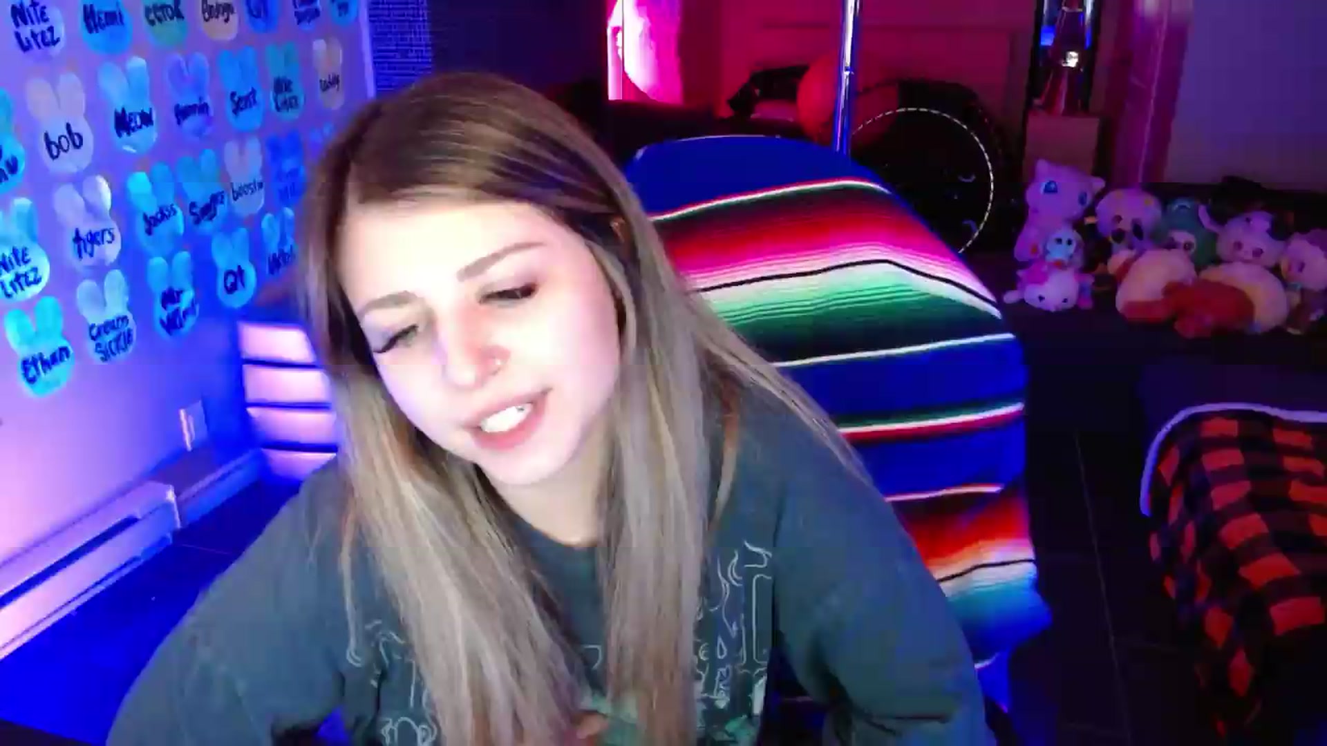 Gallery image thumbnail from Serafina's myfreecams stream on, 05/28/2026, 03:39 image 8 of 20