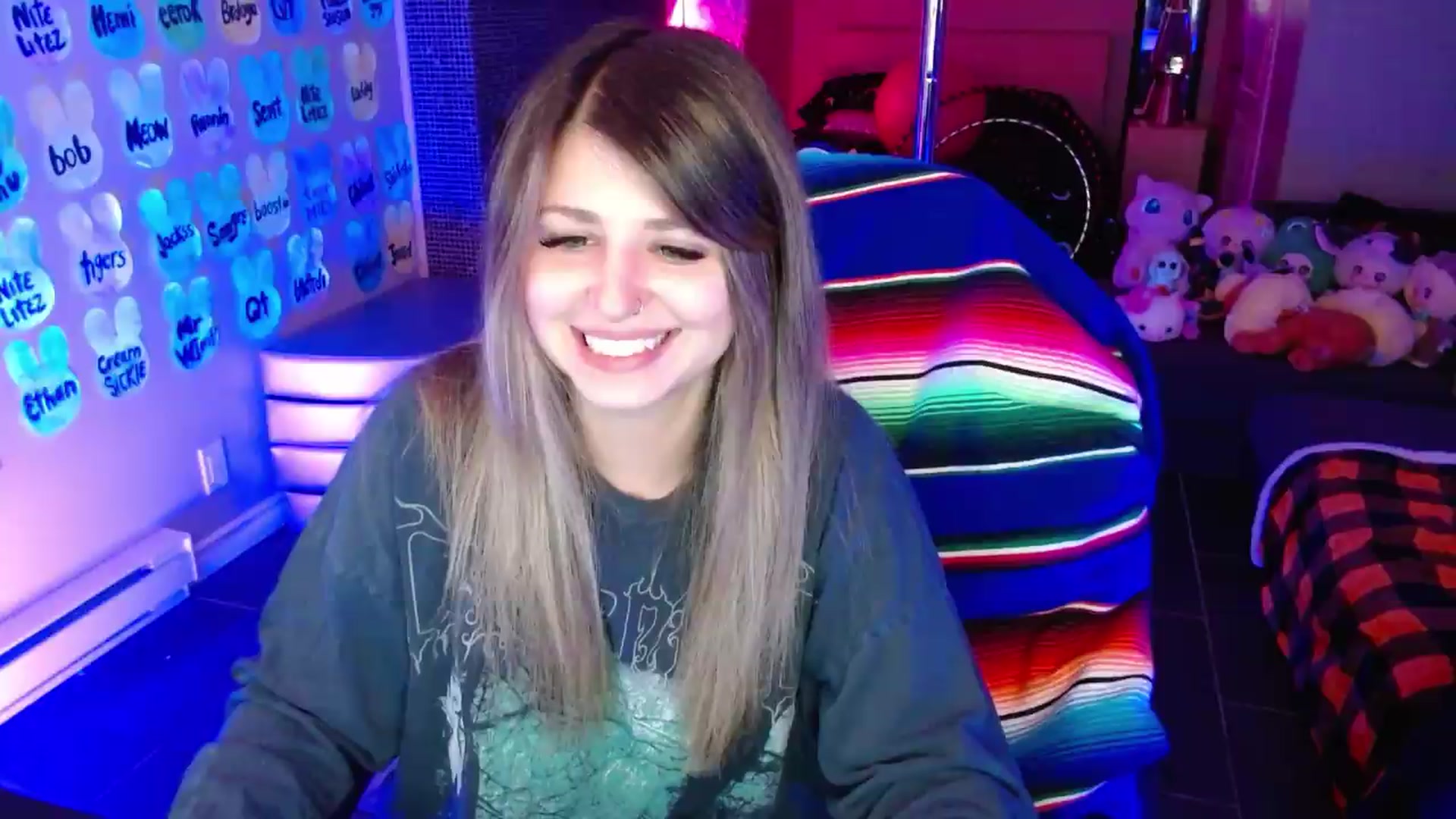 Gallery image thumbnail from Serafina's myfreecams stream on, 05/28/2026, 03:39 image 12 of 20