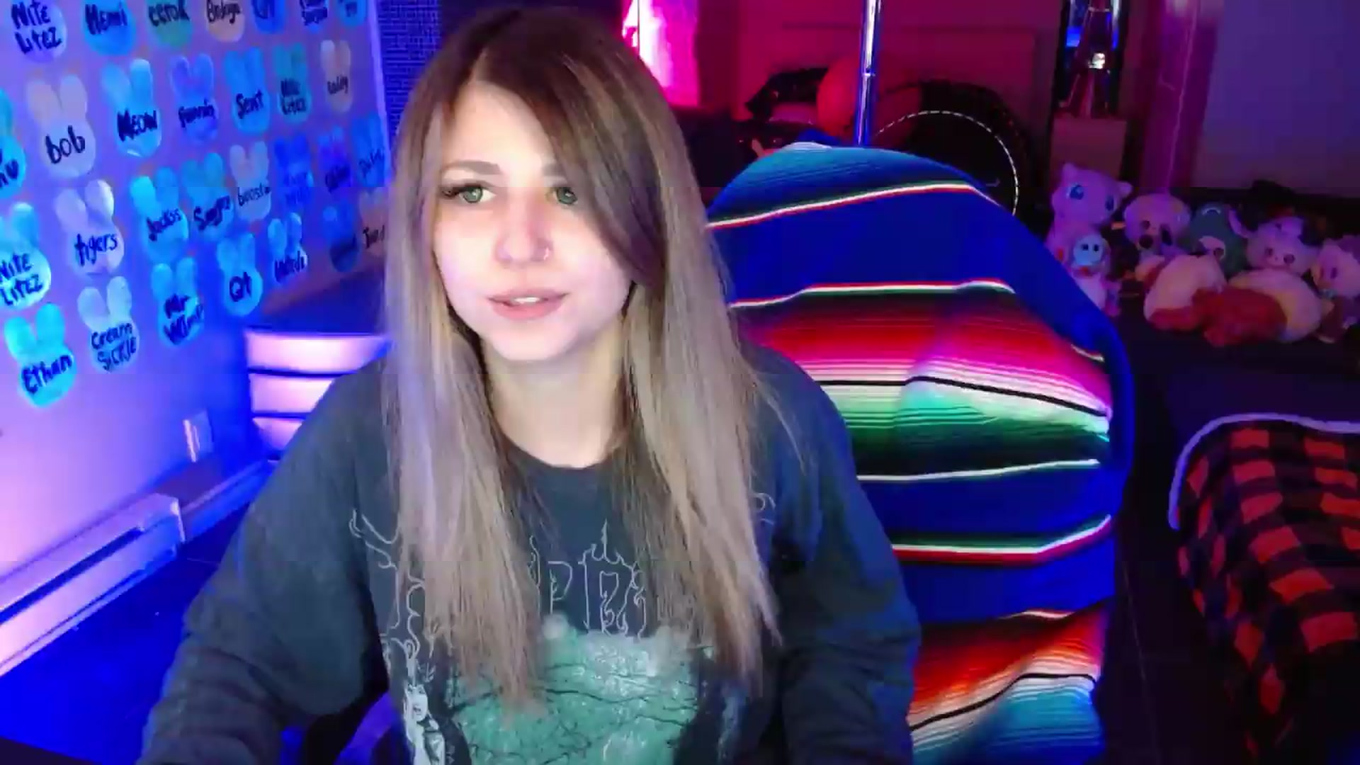 Gallery image thumbnail from Serafina's myfreecams stream on, 05/28/2026, 03:39 image 19 of 20