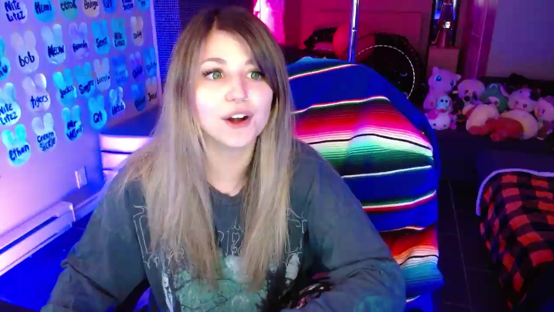 Gallery image thumbnail from Serafina's myfreecams stream on, 05/28/2026, 03:39 image 11 of 20