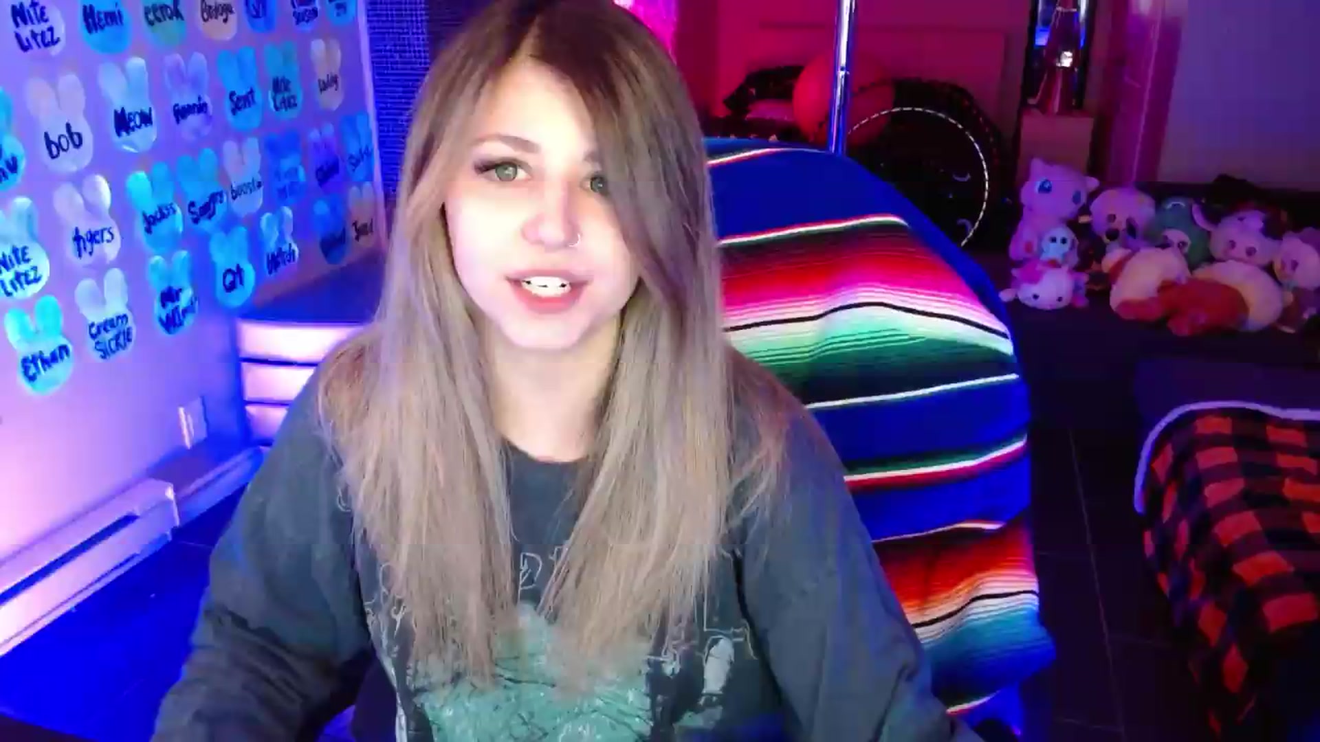 Gallery image thumbnail from Serafina's myfreecams stream on, 05/28/2026, 03:39 image 10 of 20