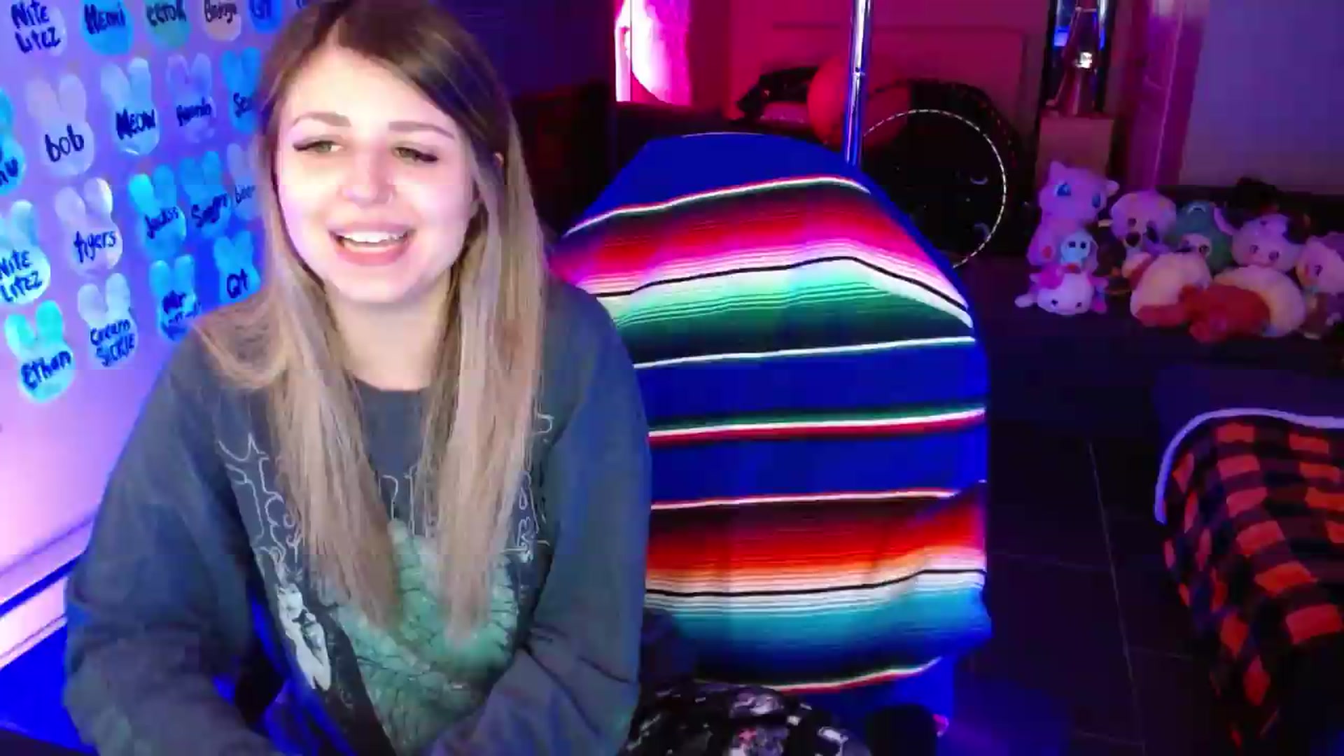 Gallery image thumbnail from Serafina's myfreecams stream on, 05/28/2026, 03:39 image 7 of 20