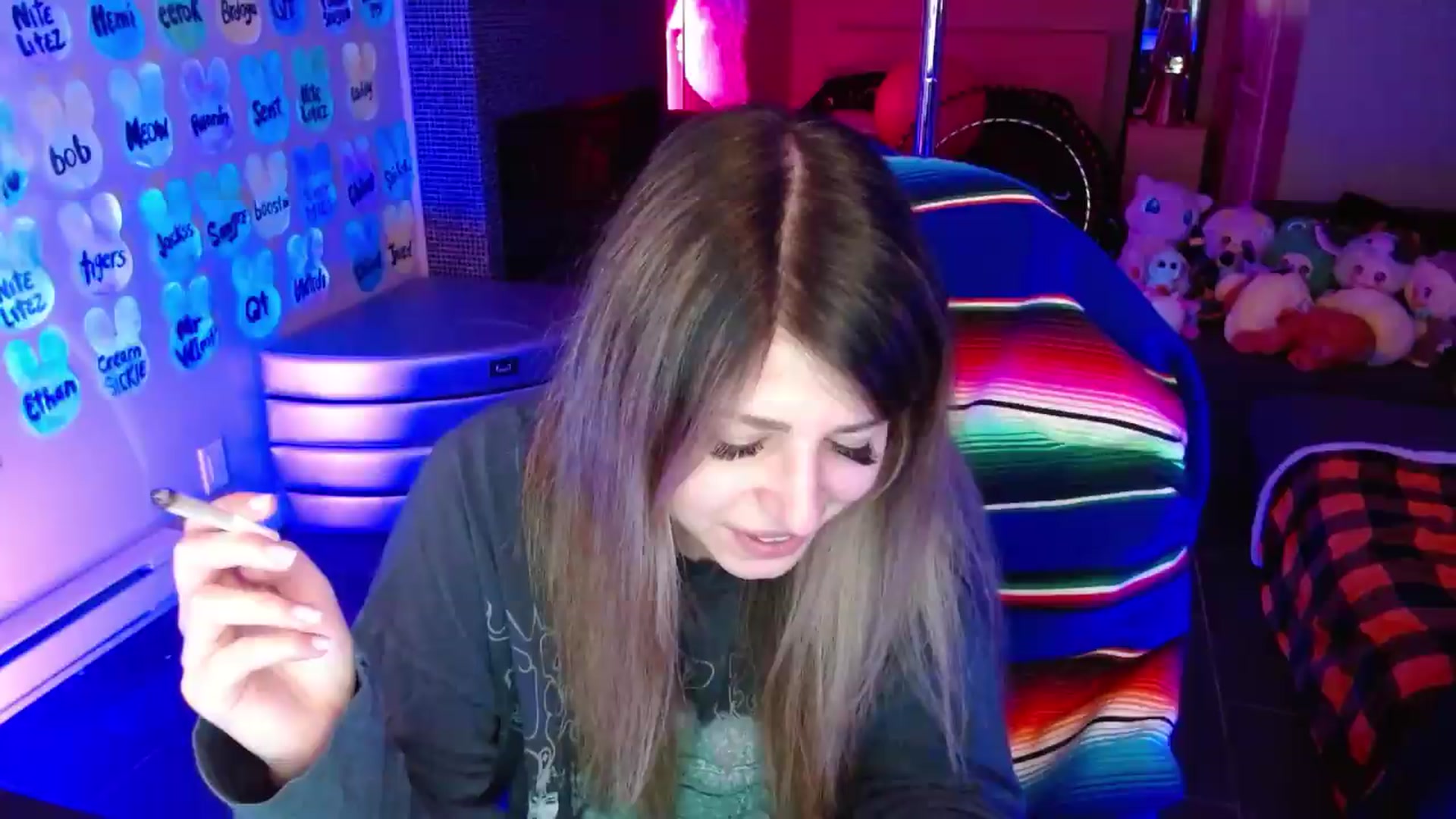 Gallery image thumbnail from Serafina's myfreecams stream on, 05/28/2026, 03:39 image 17 of 20