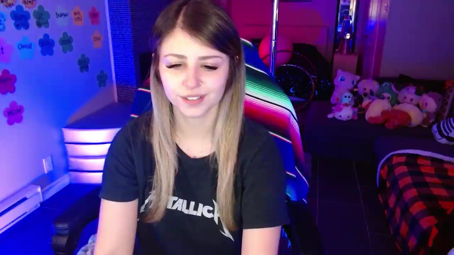 Gallery image thumbnail from Serafina's myfreecams stream on, 06/10/2026, 05:47 image 2 of 20