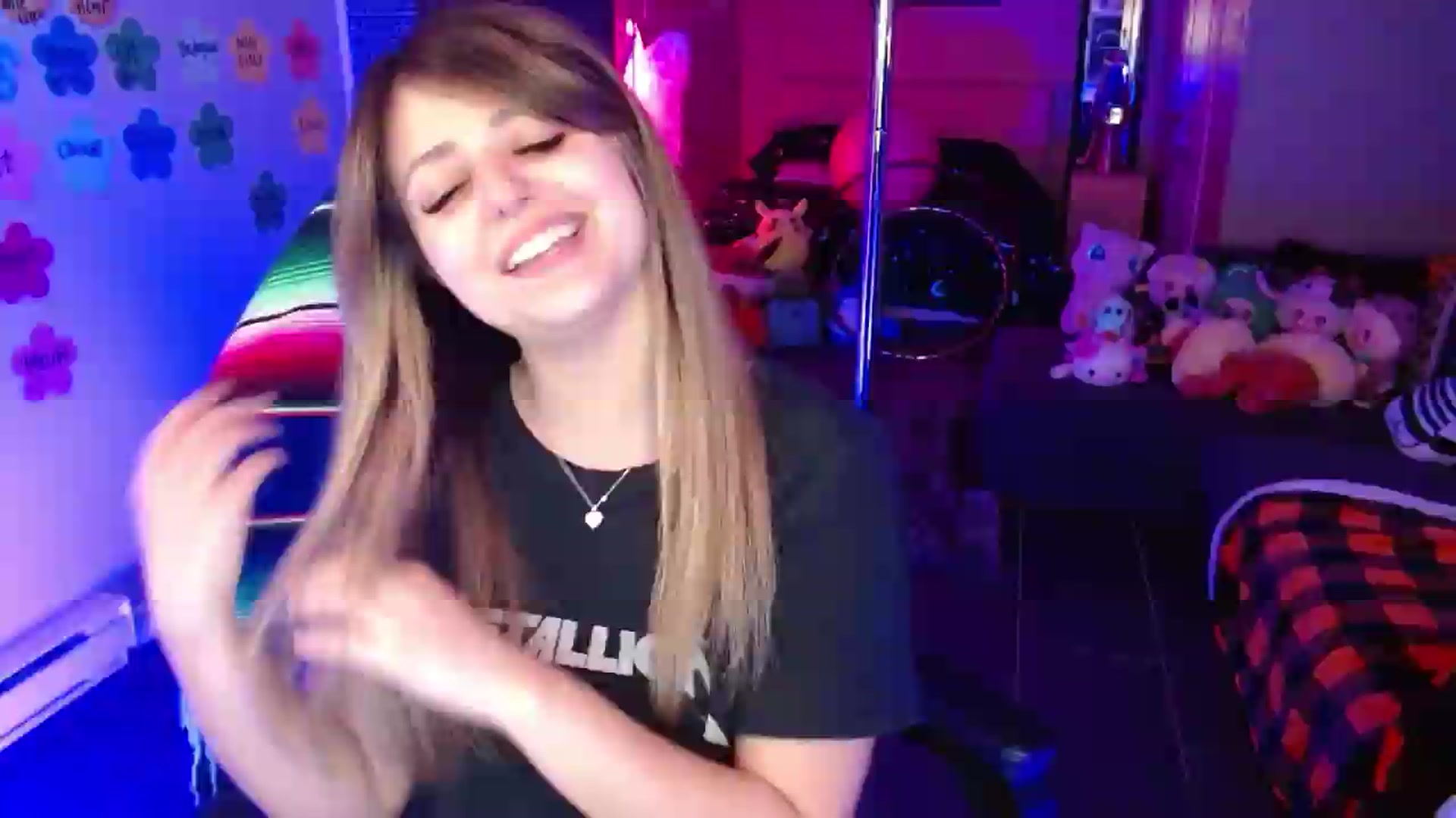 Gallery image thumbnail from Serafina's myfreecams stream on, 06/10/2026, 05:47 image 8 of 20