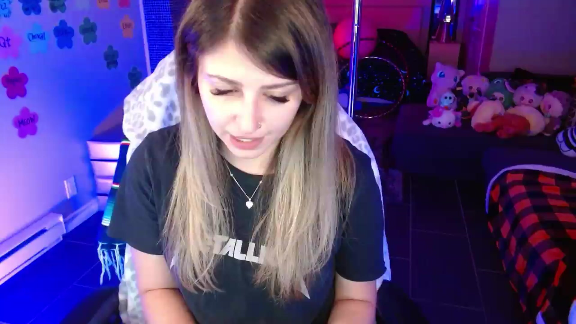 Gallery image thumbnail from Serafina's myfreecams stream on, 06/10/2026, 05:47 image 15 of 20