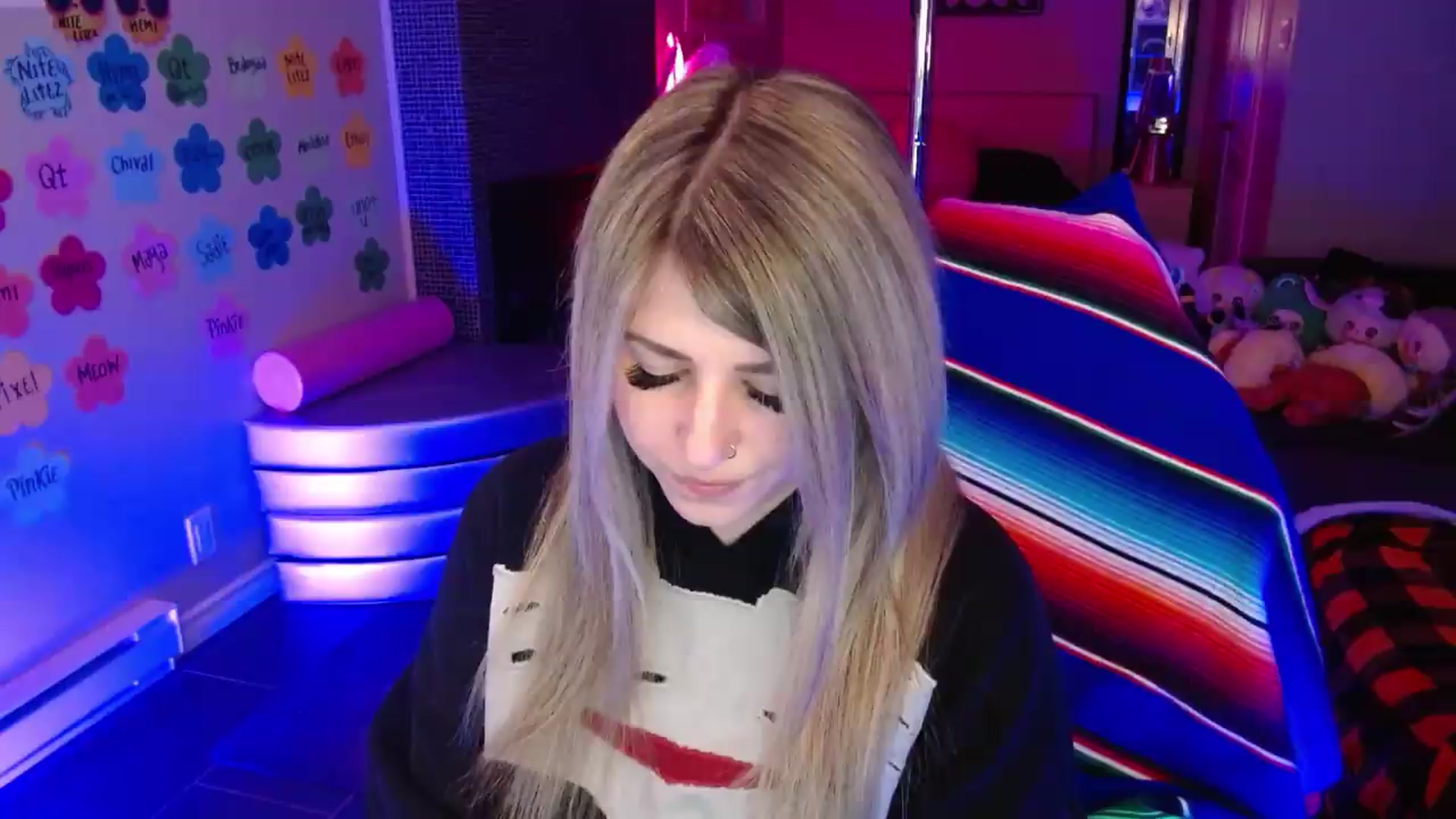 Gallery image thumbnail from Serafina's myfreecams stream on, 06/20/2026, 04:23 image 4 of 20