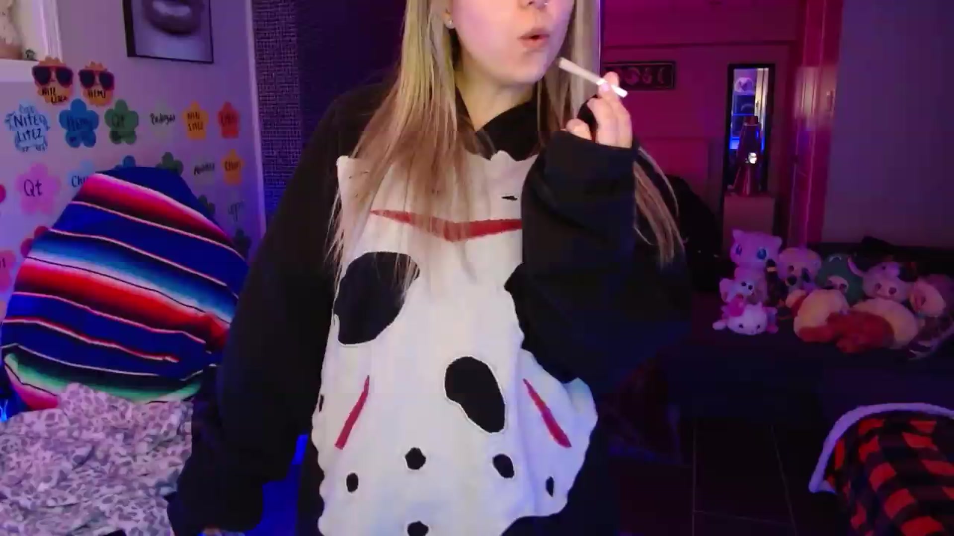 Gallery image thumbnail from Serafina's myfreecams stream on, 06/20/2026, 04:23 image 18 of 20
