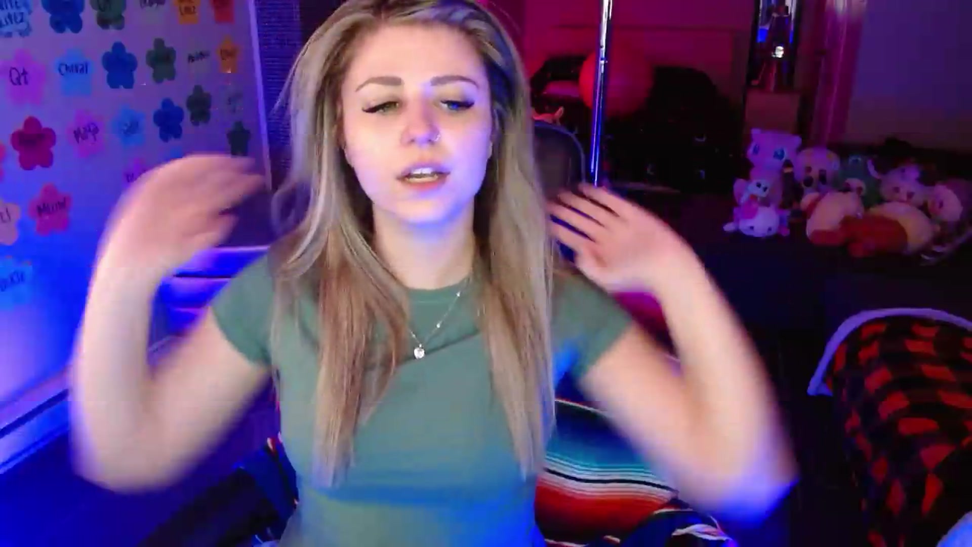 Gallery image thumbnail from Serafina's myfreecams stream on, 06/22/2026, 03:12 image 5 of 20