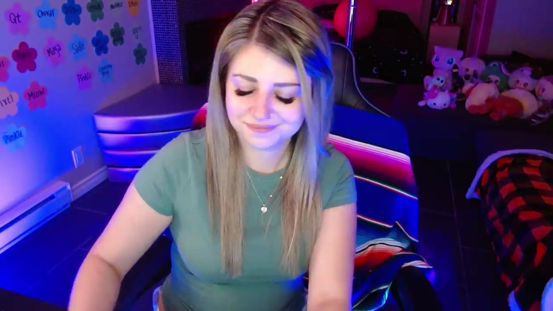 Gallery image thumbnail from Serafina's myfreecams stream on, 06/22/2026, 03:12 image 20 of 20