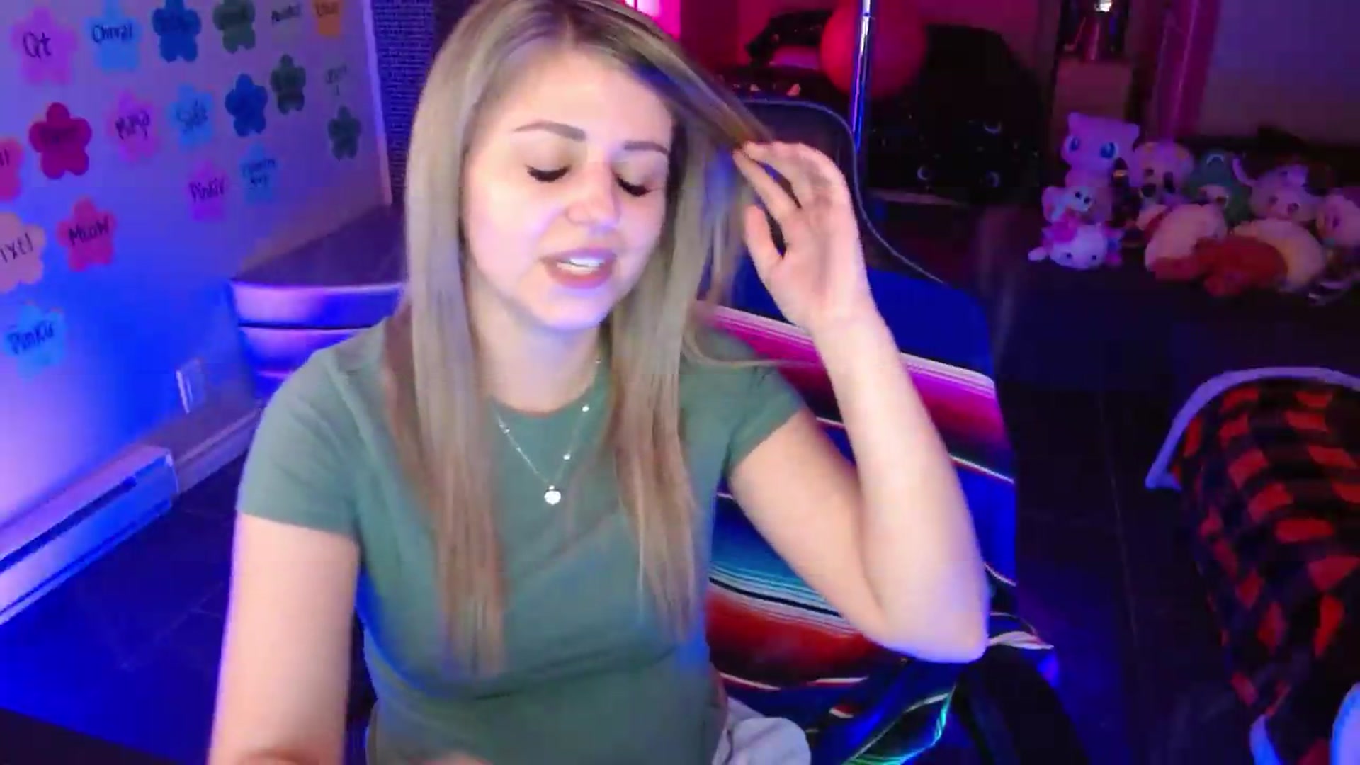 Gallery image thumbnail from Serafina's myfreecams stream on, 06/22/2026, 03:12 image 19 of 20