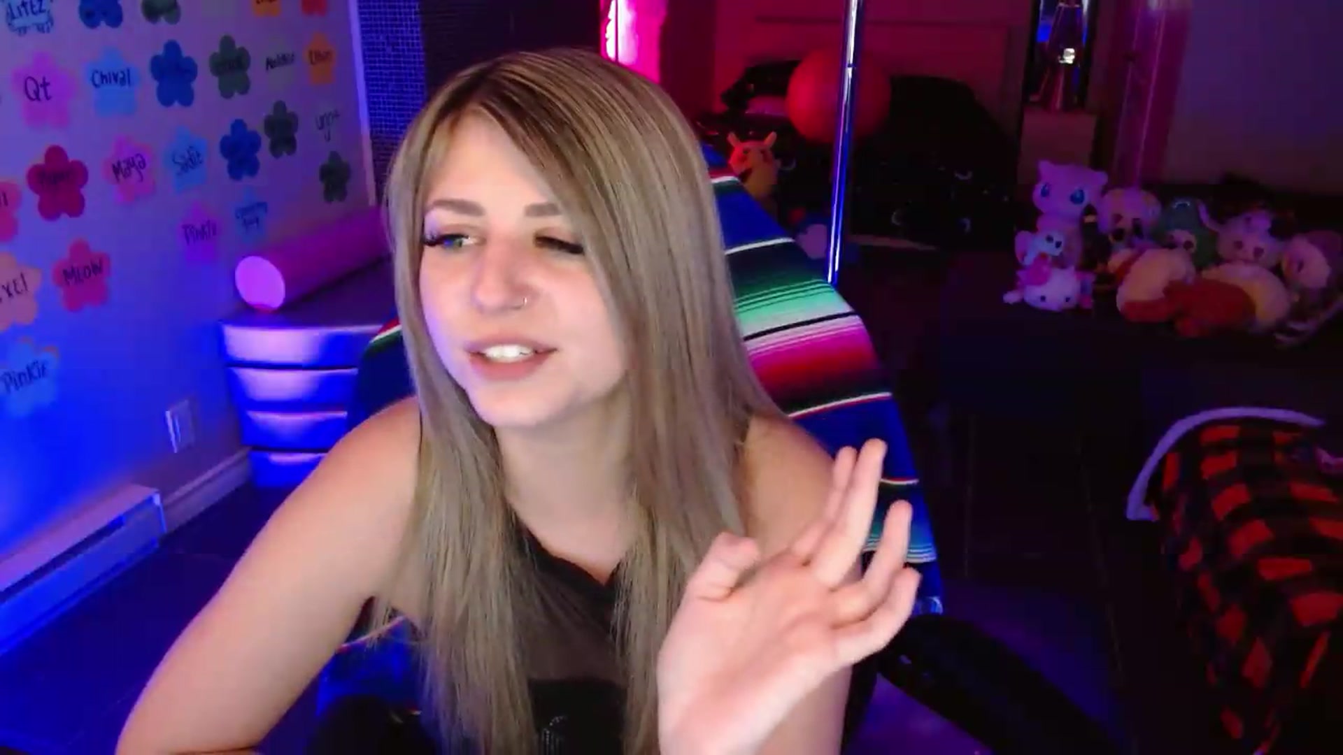 Gallery image thumbnail from Serafina's myfreecams stream on, 06/24/2026, 06:20 image 15 of 20