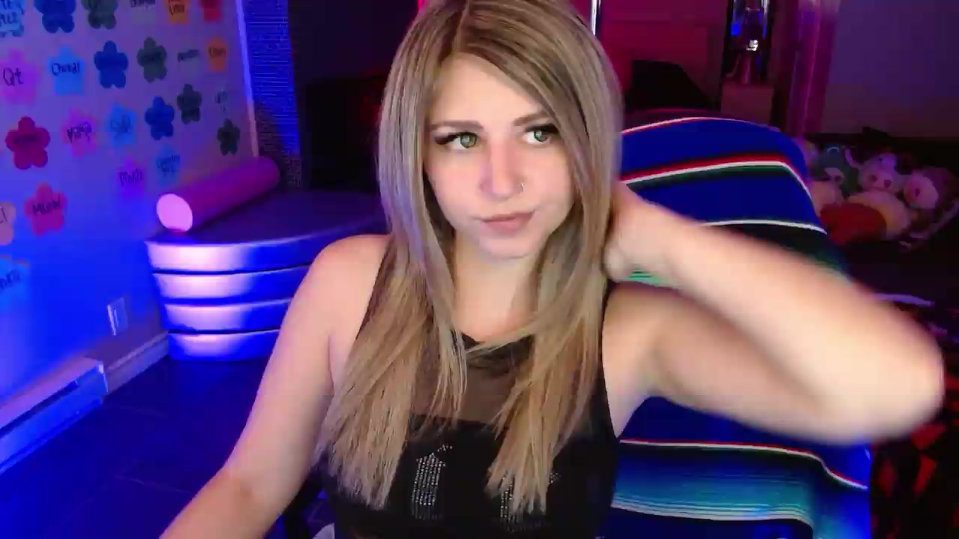 Gallery image thumbnail from Serafina's myfreecams stream on, 06/24/2026, 06:20 image 4 of 20