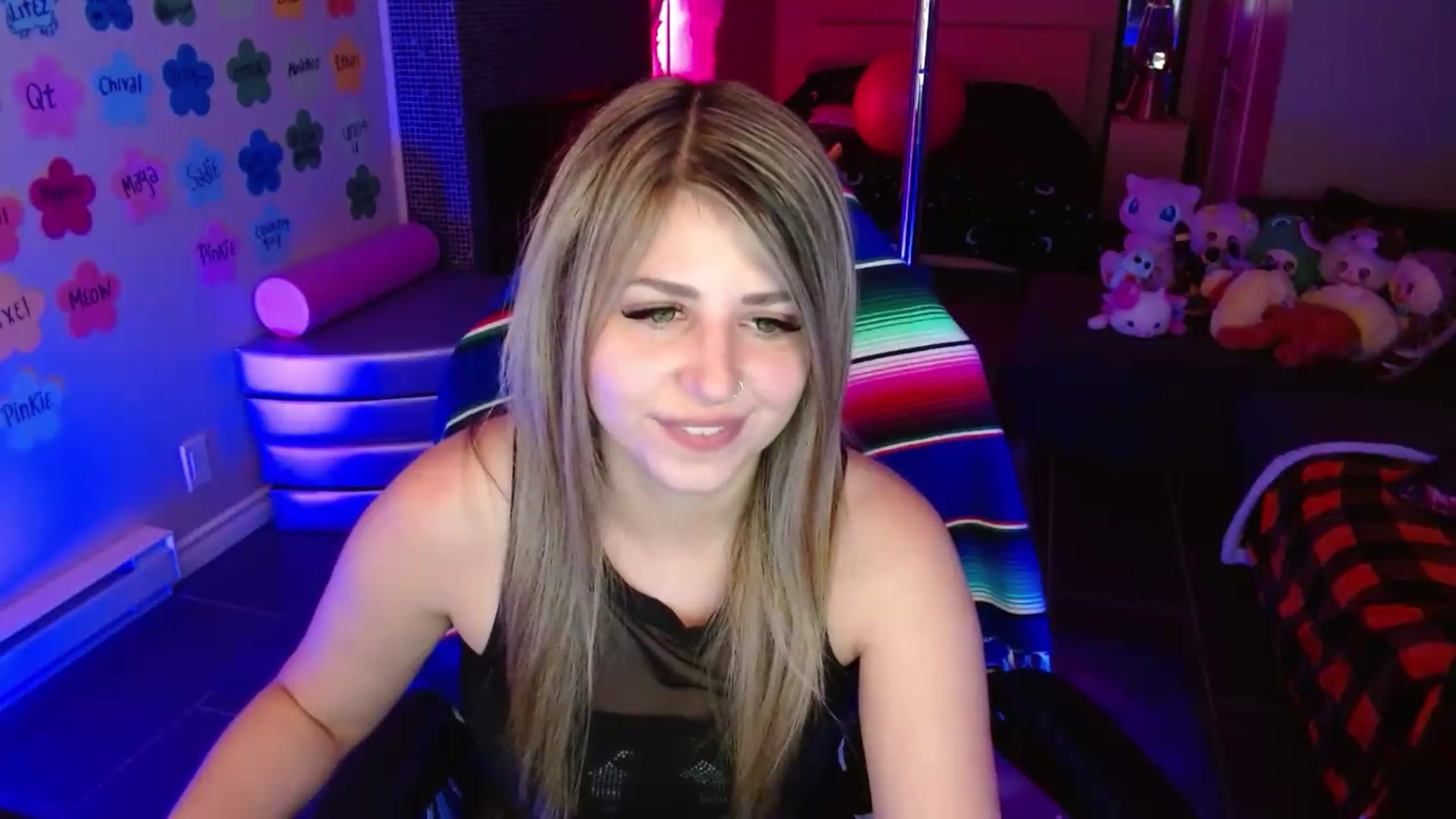 Gallery image thumbnail from Serafina's myfreecams stream on, 06/24/2026, 06:20 image 17 of 20