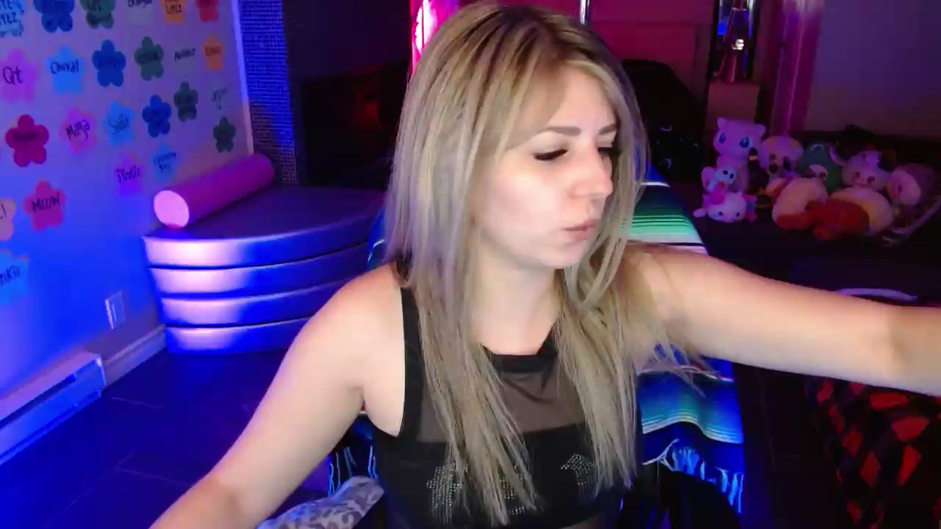 Gallery image thumbnail from Serafina's myfreecams stream on, 06/24/2026, 06:20 image 2 of 20