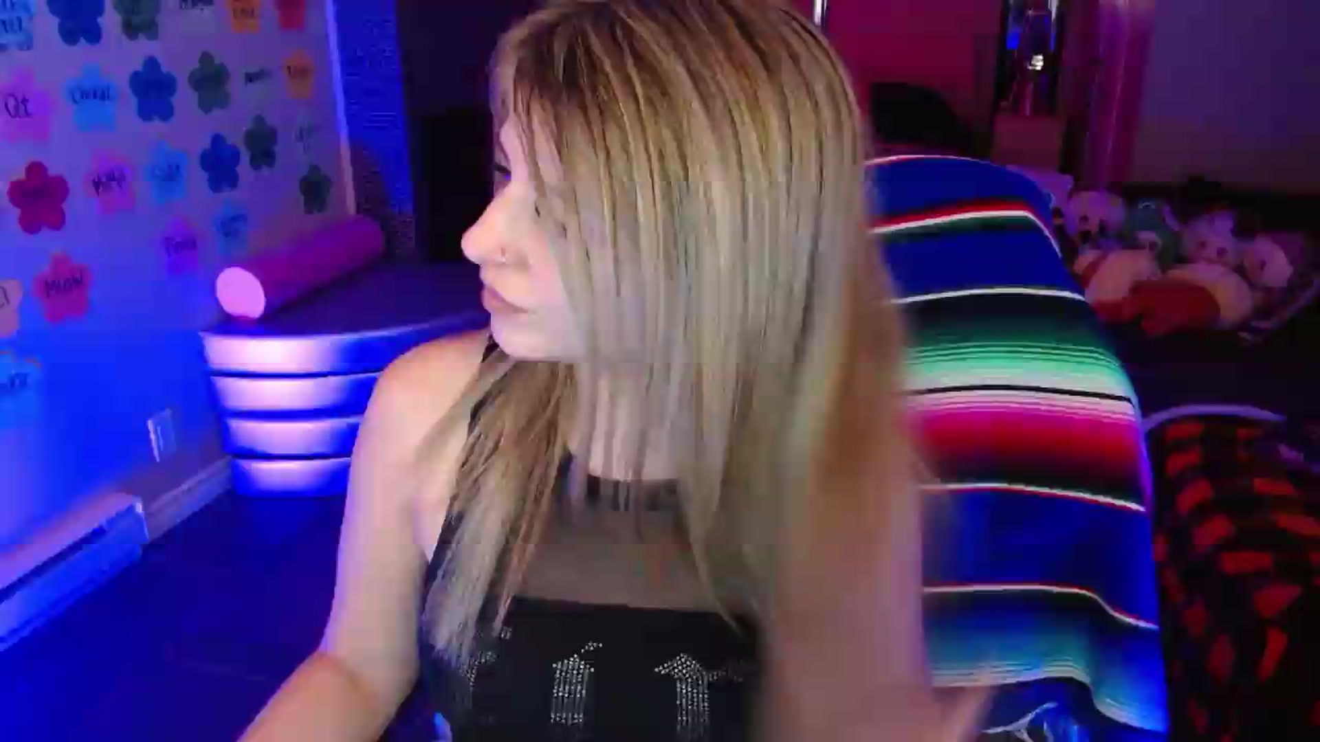 Gallery image thumbnail from Serafina's myfreecams stream on, 06/24/2026, 06:20 image 3 of 20