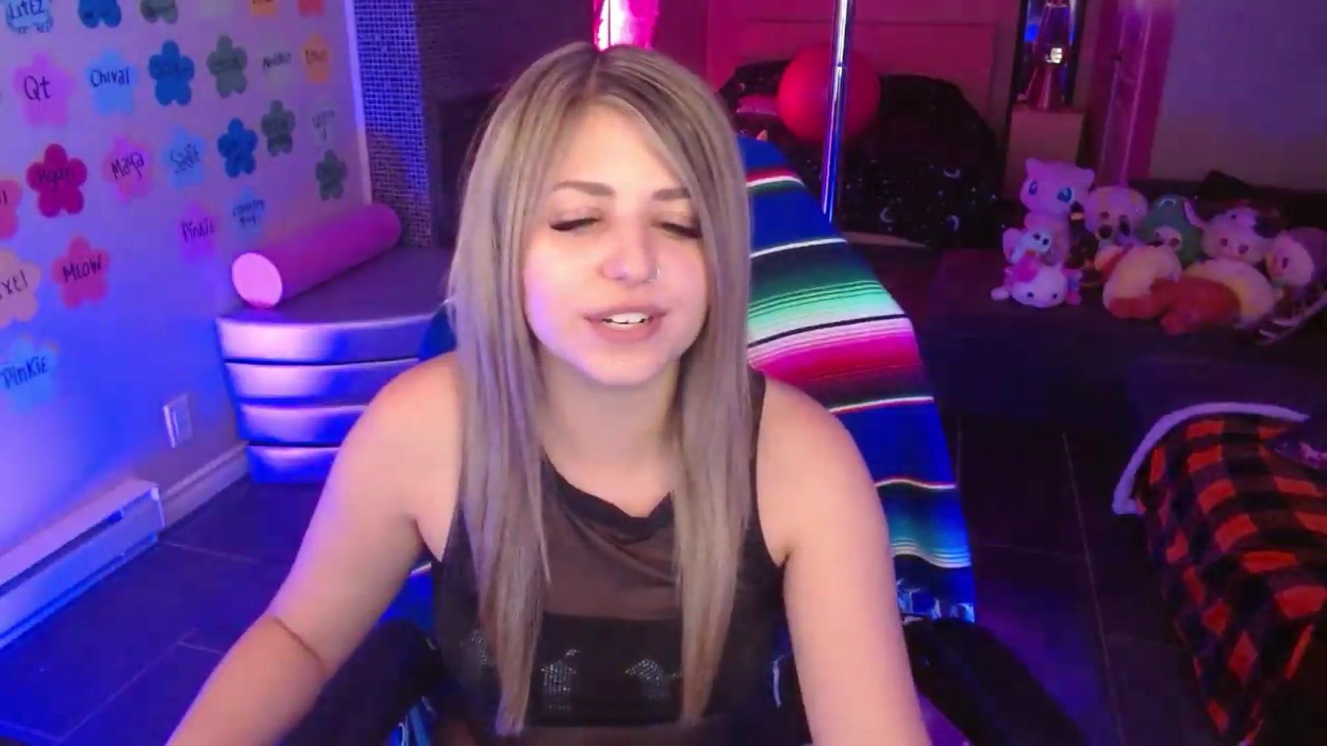 Gallery image thumbnail from Serafina's myfreecams stream on, 06/24/2026, 06:20 image 16 of 20