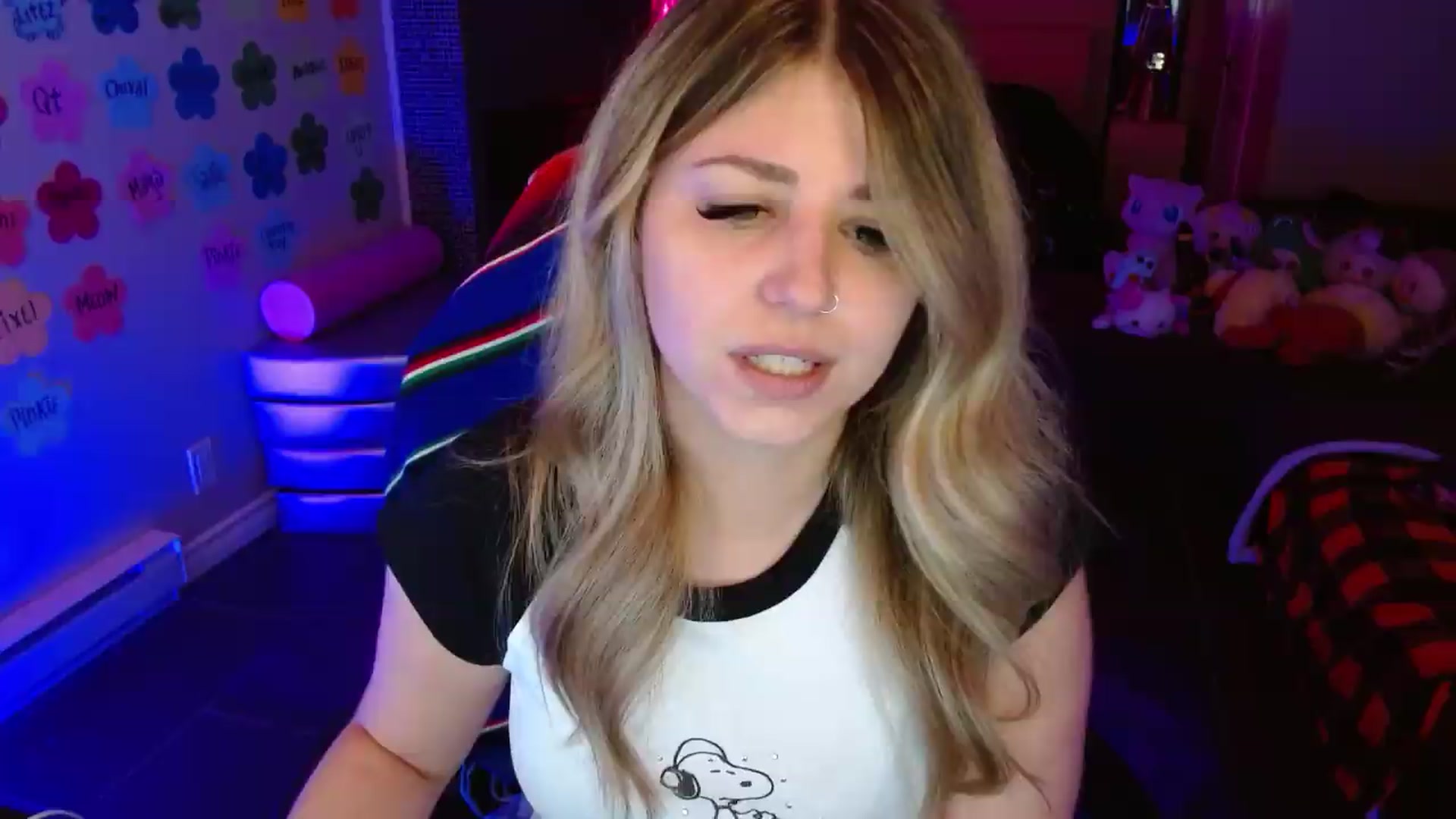 Gallery image thumbnail from Serafina's myfreecams stream on, 06/25/2026, 03:43 image 14 of 20