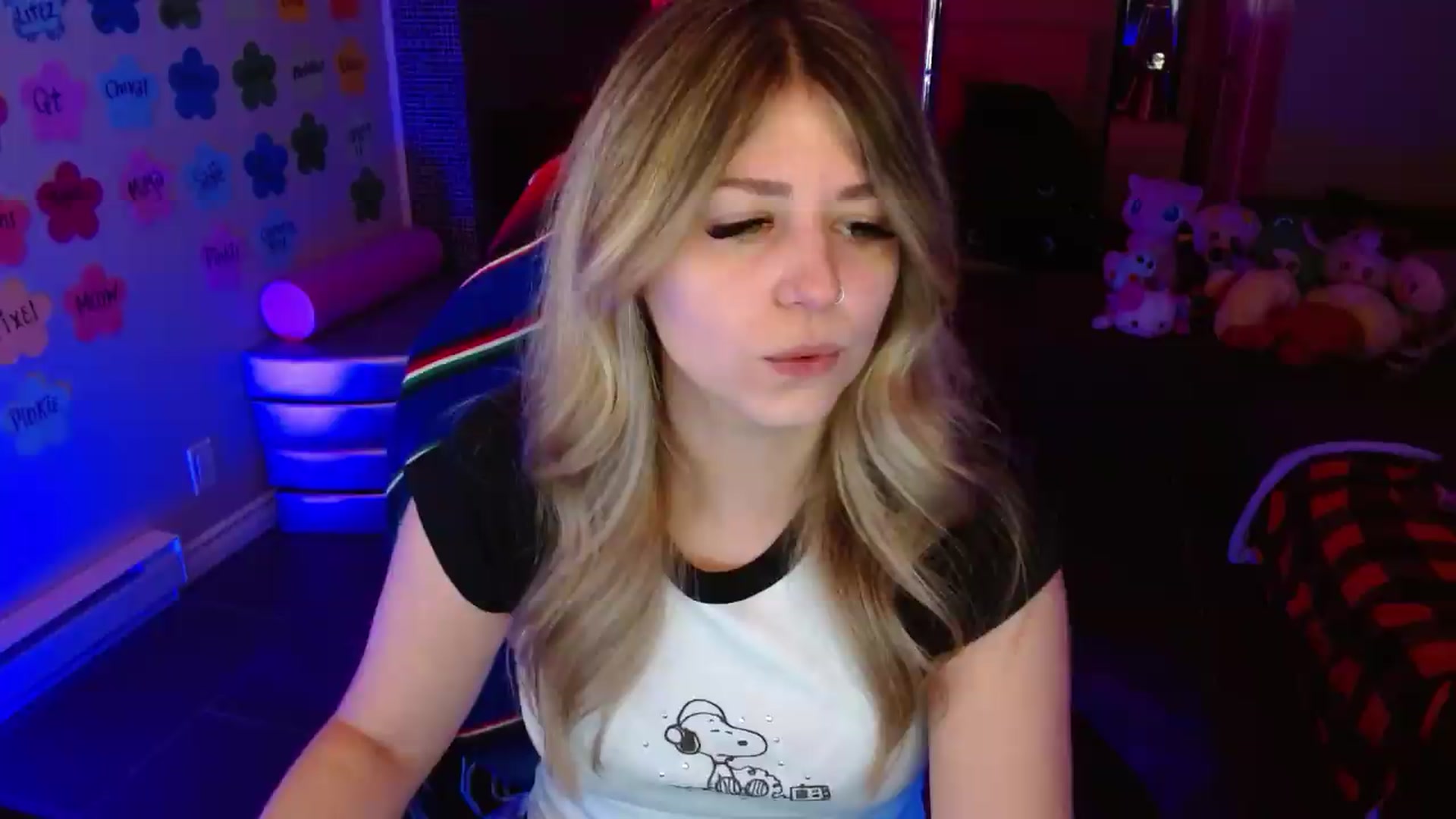Gallery image thumbnail from Serafina's myfreecams stream on, 06/25/2026, 03:43 image 13 of 20