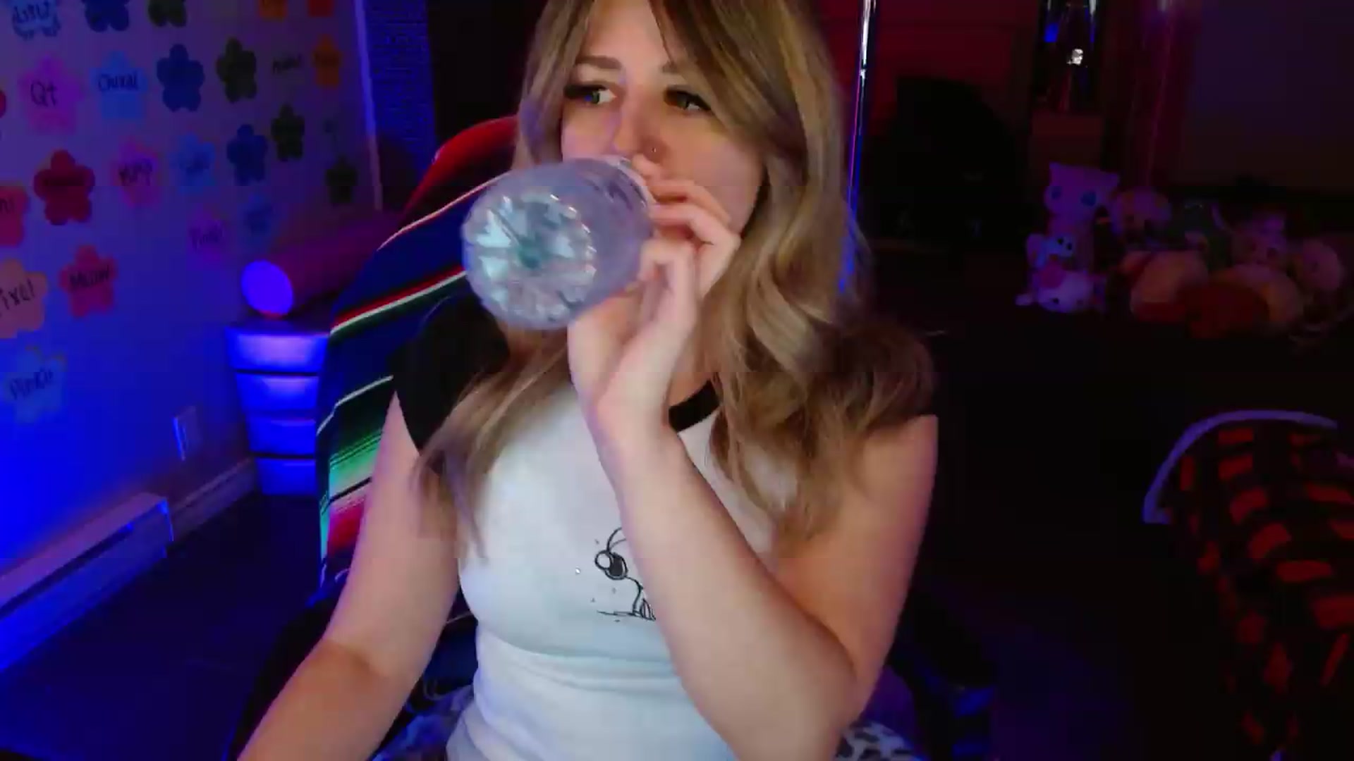 Gallery image thumbnail from Serafina's myfreecams stream on, 06/25/2026, 03:43 image 11 of 20