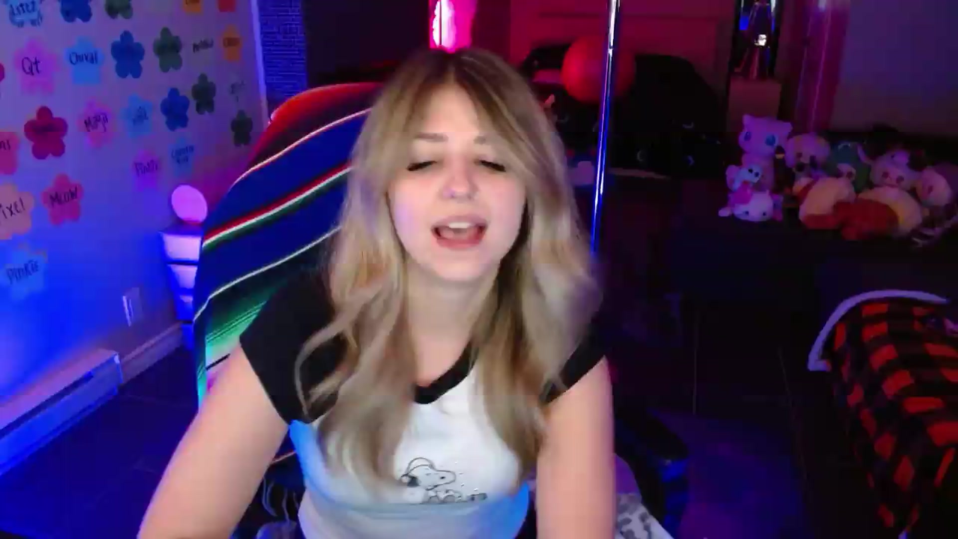 Gallery image thumbnail from Serafina's myfreecams stream on, 06/25/2026, 03:43 image 7 of 20