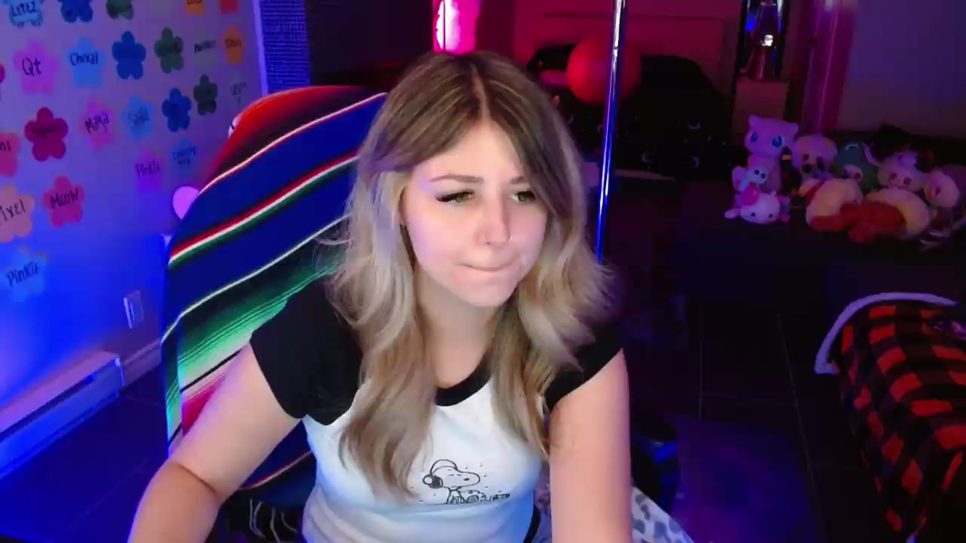 Gallery image thumbnail from Serafina's myfreecams stream on, 06/25/2026, 03:43 image 6 of 20