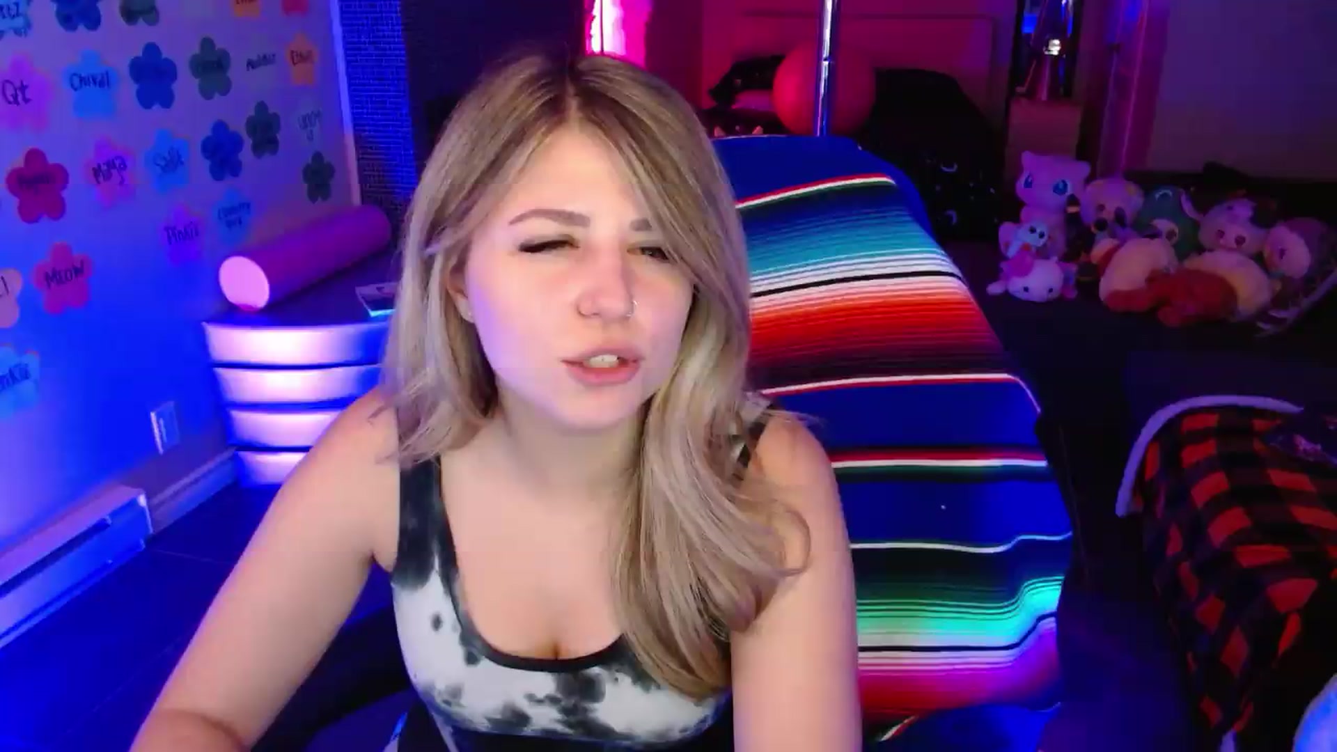 Gallery image thumbnail from Serafina's myfreecams stream on, 06/26/2026, 05:02 image 8 of 20