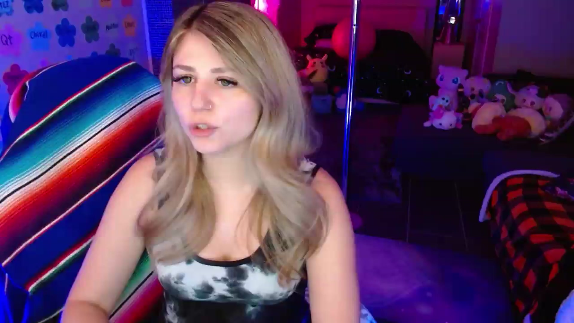 Gallery image thumbnail from Serafina's myfreecams stream on, 06/26/2026, 05:02 image 6 of 20