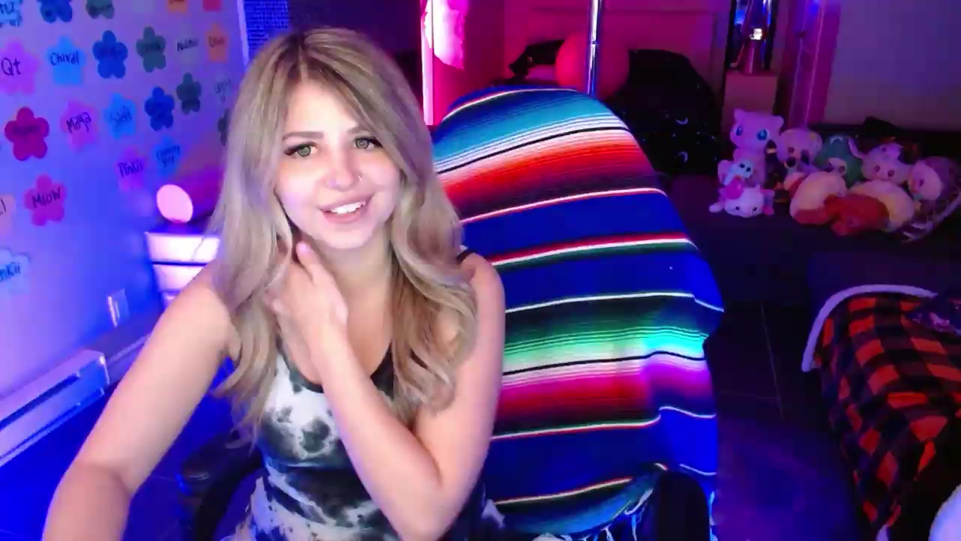 Gallery image thumbnail from Serafina's myfreecams stream on, 06/26/2026, 05:02 image 1 of 20
