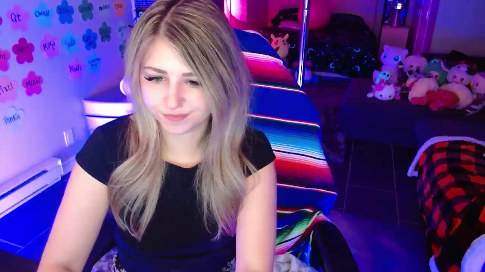 Gallery image thumbnail from Serafina's myfreecams stream on, 06/29/2026, 03:02 image 16 of 20