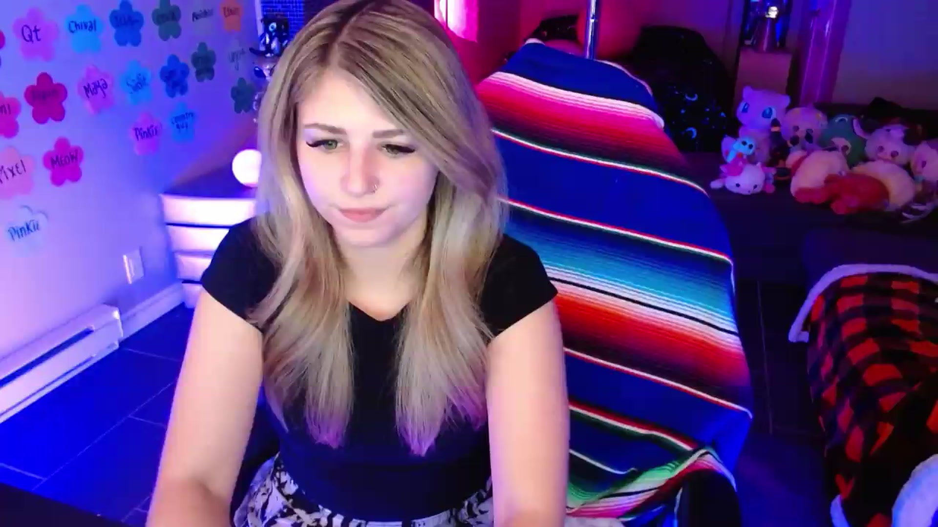 Gallery image thumbnail from Serafina's myfreecams stream on, 06/29/2026, 03:02 image 2 of 20