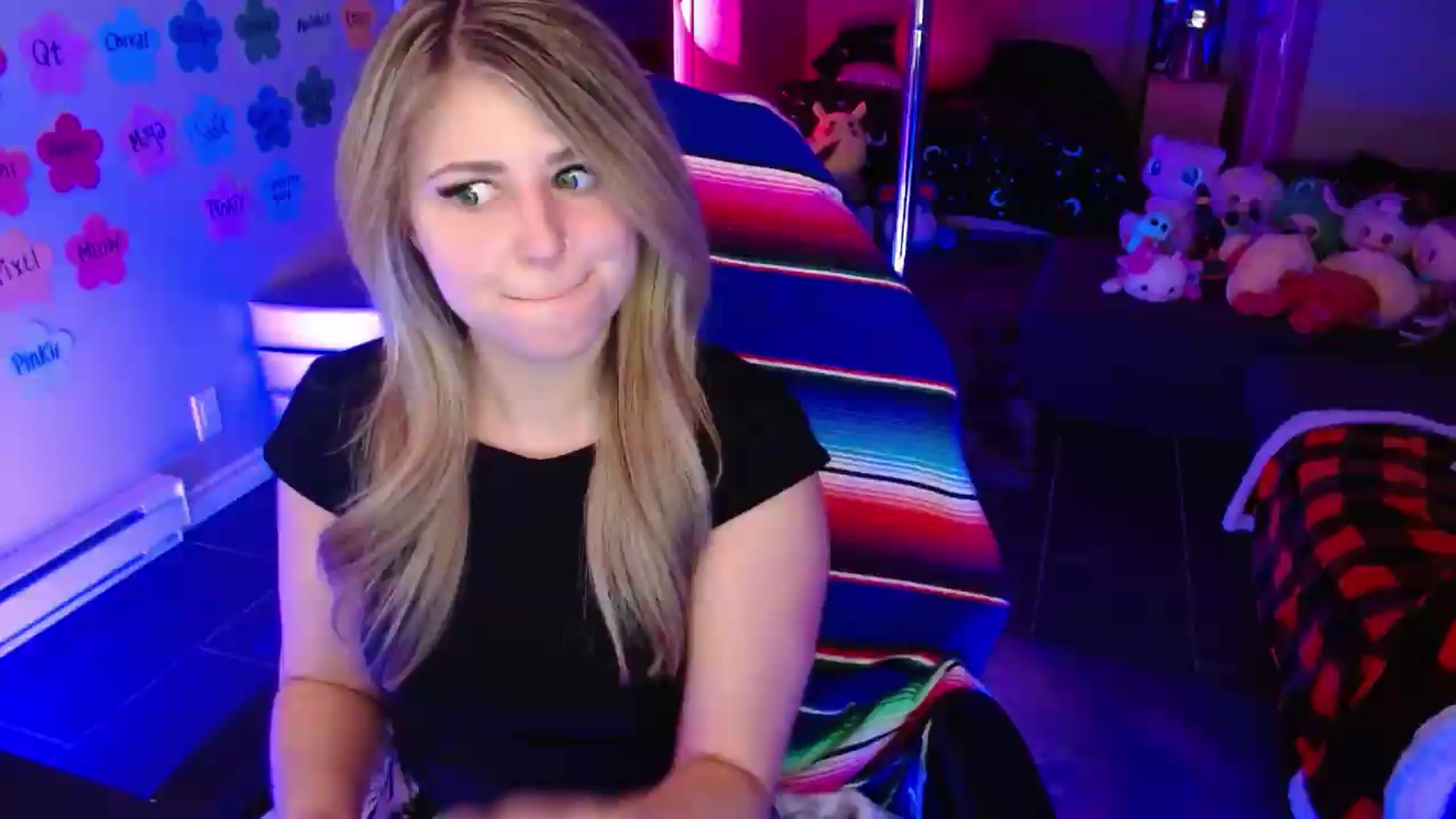 Gallery image thumbnail from Serafina's myfreecams stream on, 06/29/2026, 03:02 image 12 of 20