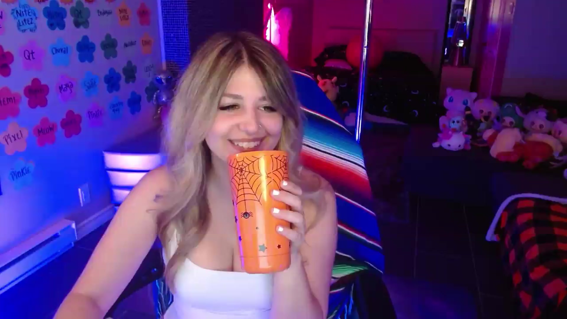 Gallery image thumbnail from Serafina's myfreecams stream on, 07/04/2026, 04:21 image 5 of 20