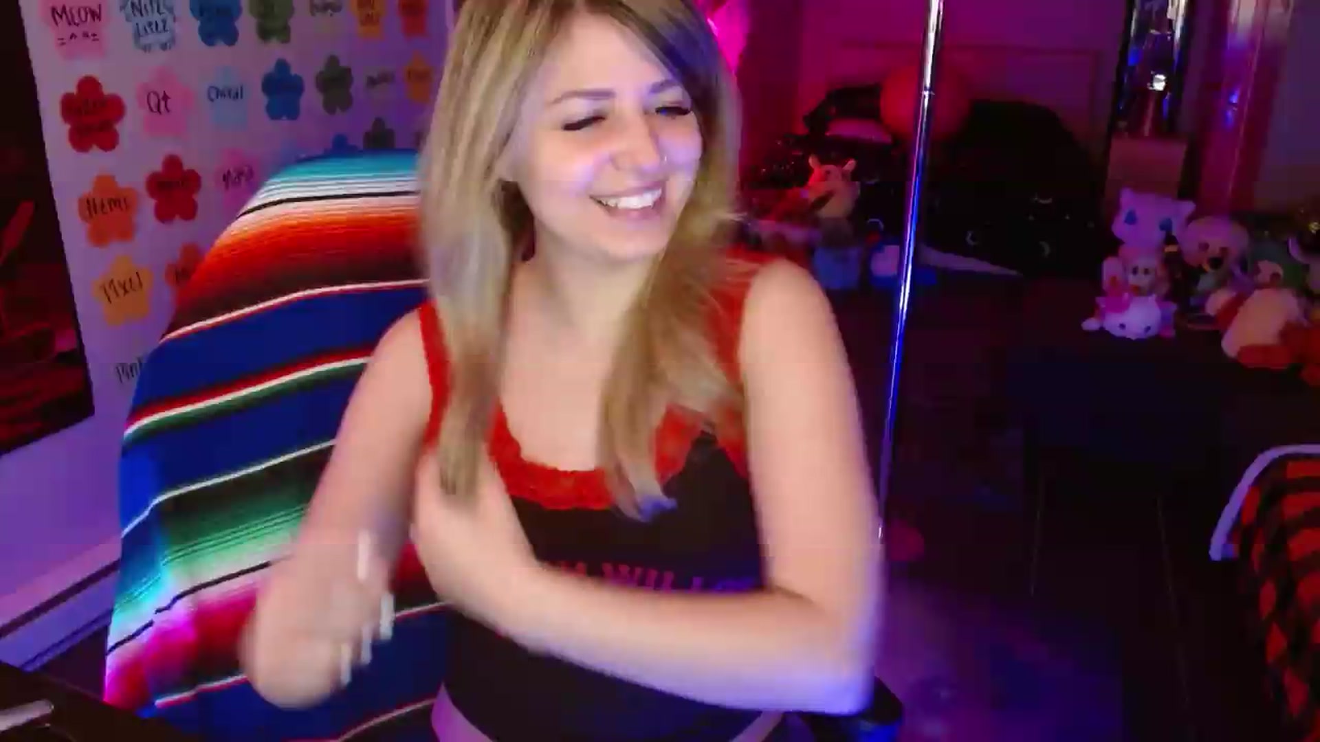 Gallery image thumbnail from Serafina's myfreecams stream on, 07/08/2026, 02:56 image 18 of 20