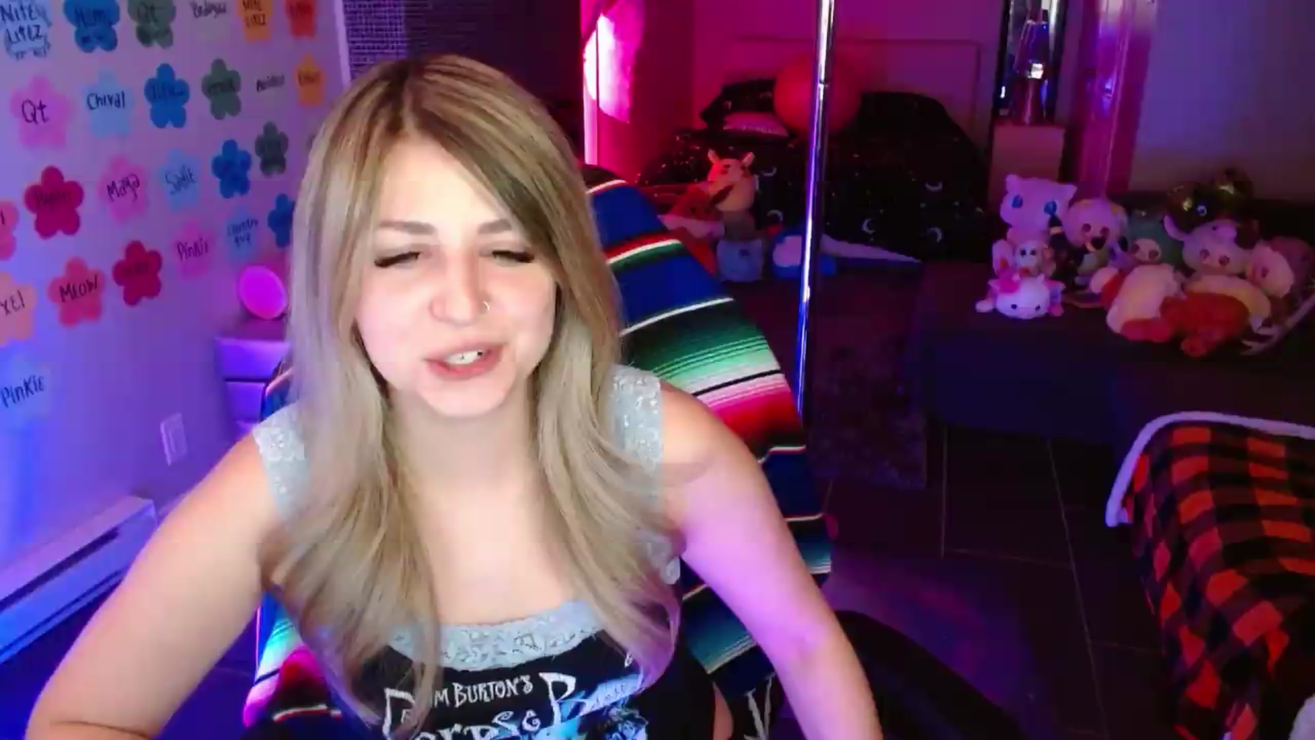 Gallery image thumbnail from Serafina's myfreecams stream on, 07/08/2026, 06:01 image 8 of 20
