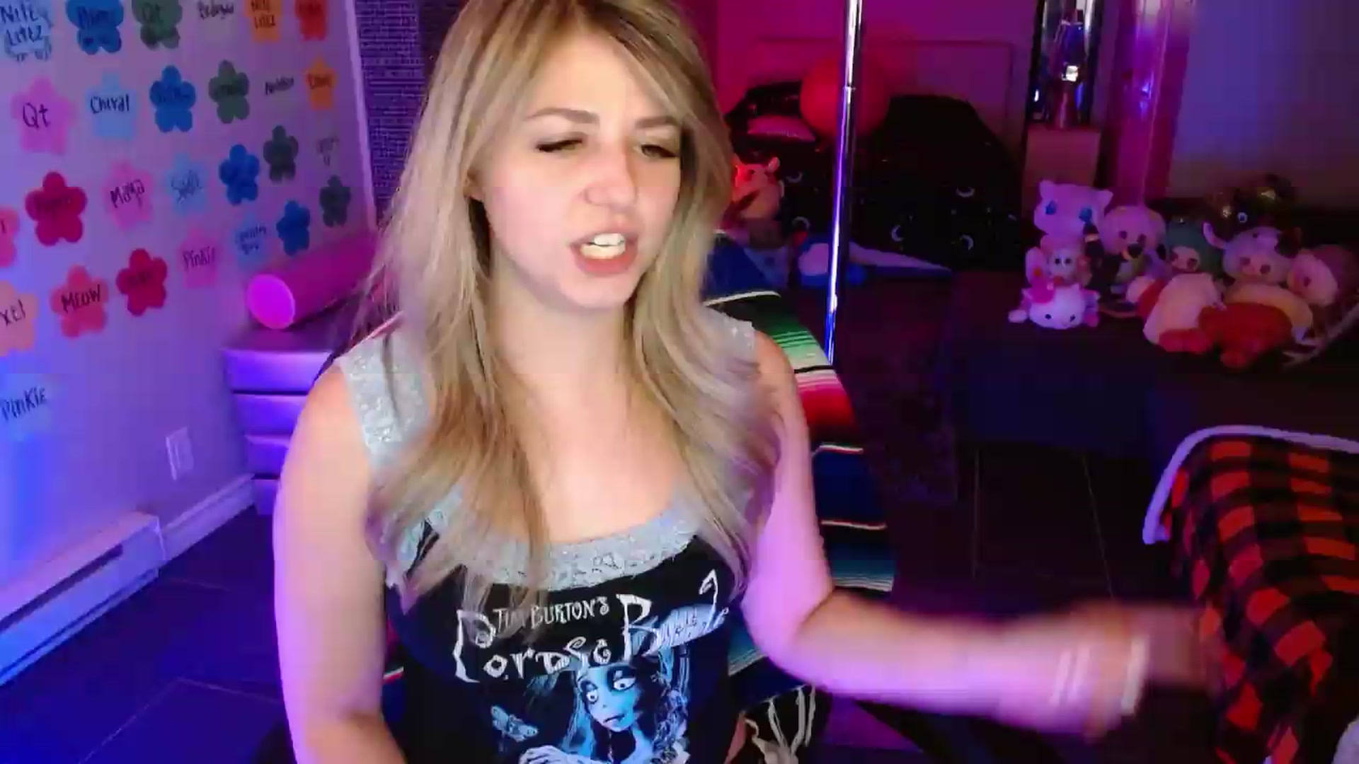Gallery image thumbnail from Serafina's myfreecams stream on, 07/08/2026, 06:01 image 2 of 20