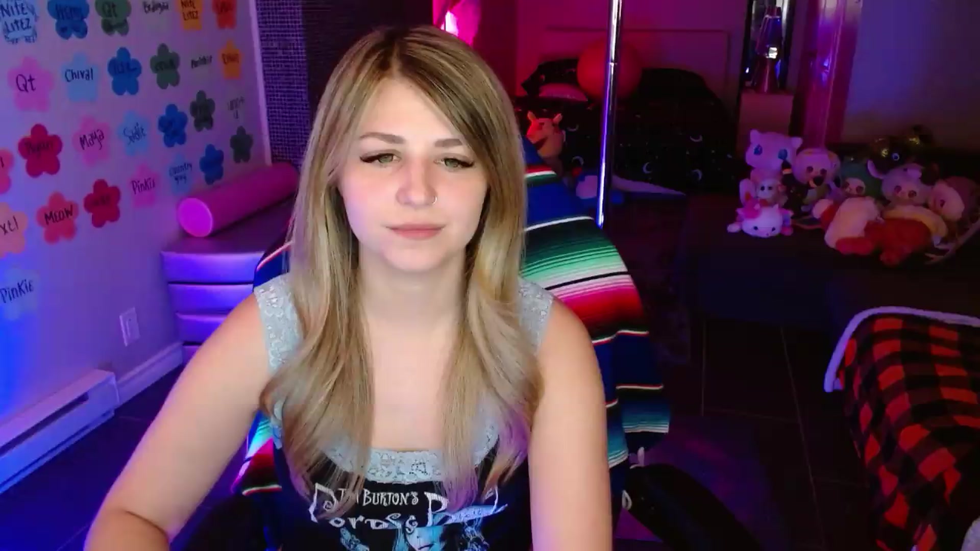 Gallery image thumbnail from Serafina's myfreecams stream on, 07/08/2026, 06:01 image 5 of 20