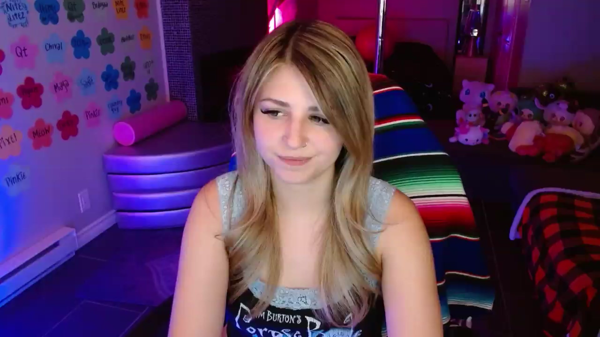 Gallery image thumbnail from Serafina's myfreecams stream on, 07/08/2026, 06:01 image 13 of 20