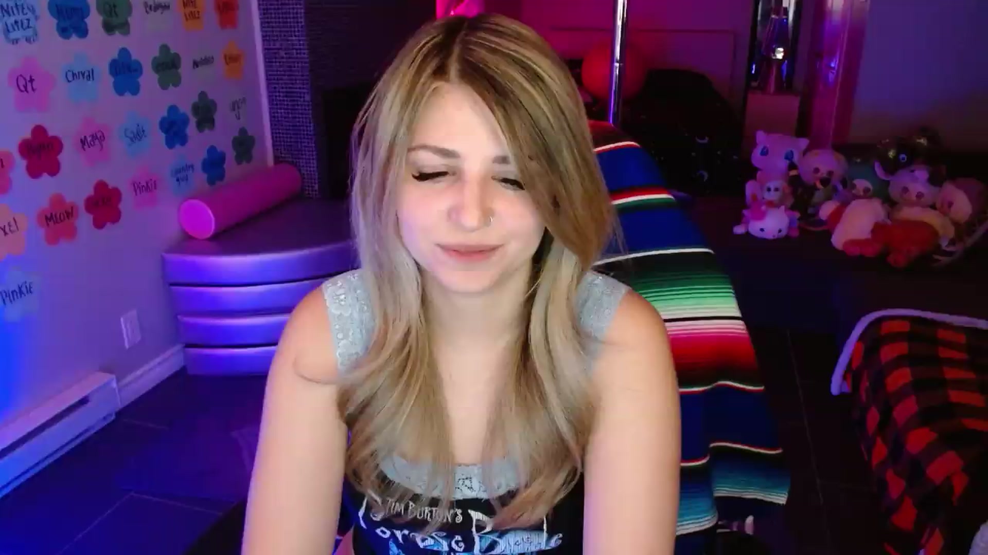 Gallery image thumbnail from Serafina's myfreecams stream on, 07/08/2026, 06:01 image 10 of 20