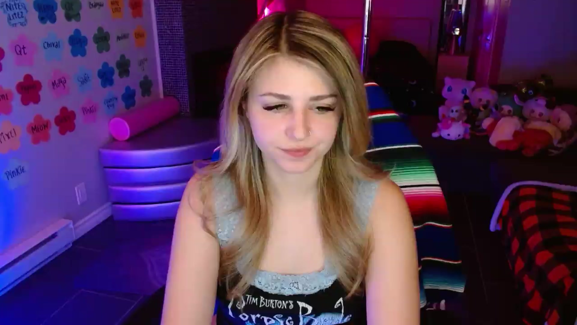 Gallery image thumbnail from Serafina's myfreecams stream on, 07/08/2026, 06:01 image 11 of 20
