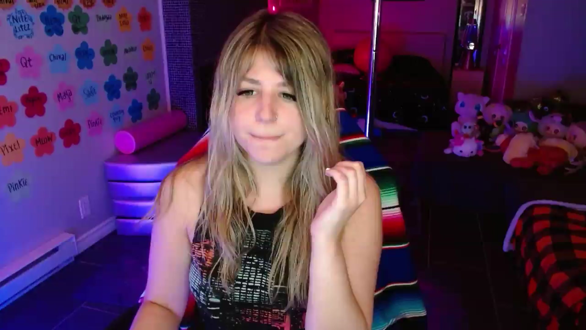 Gallery image thumbnail from Serafina's myfreecams stream on, 07/09/2026, 05:25 image 8 of 20