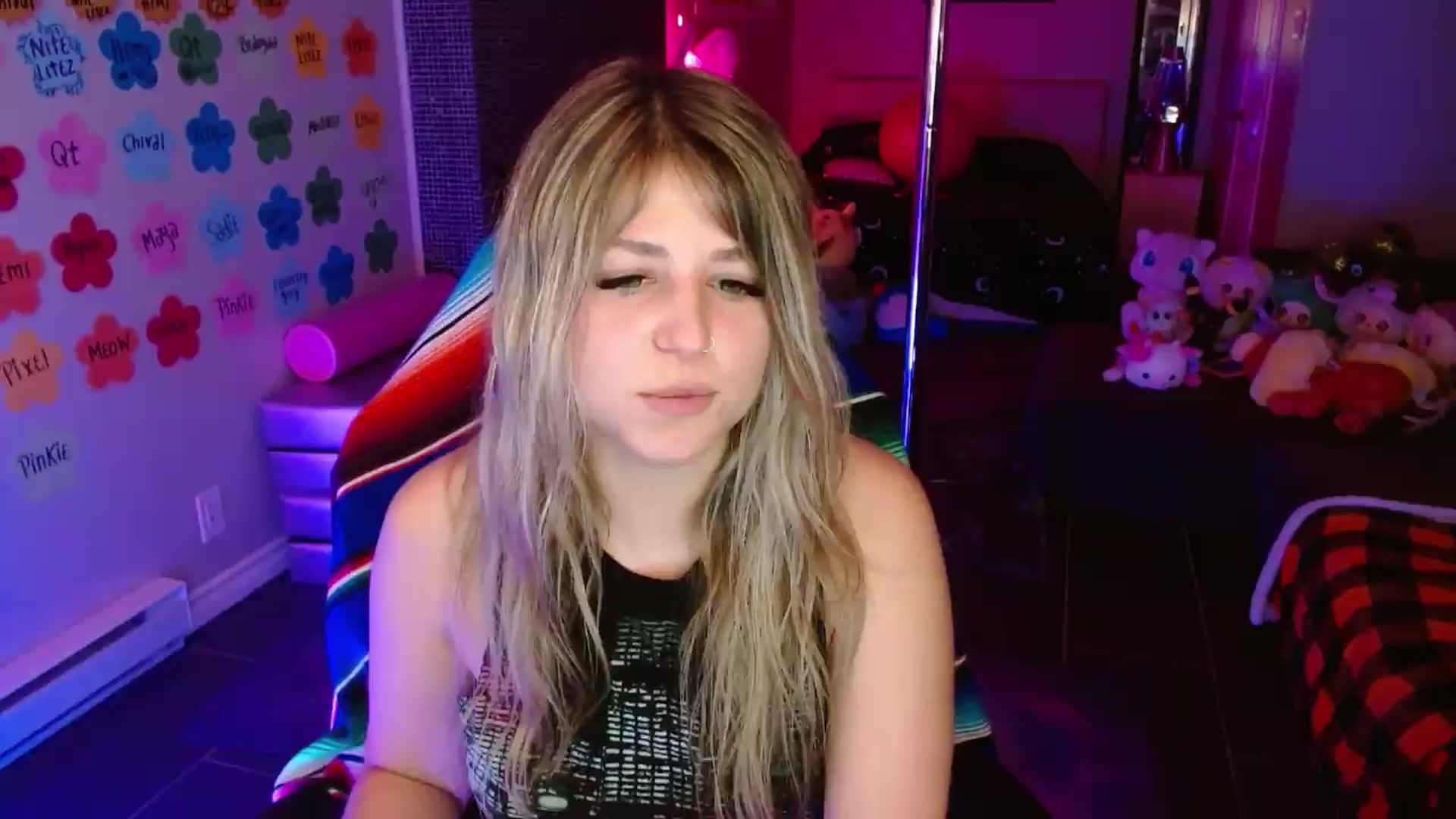 Gallery image thumbnail from Serafina's myfreecams stream on, 07/09/2026, 05:25 image 10 of 20