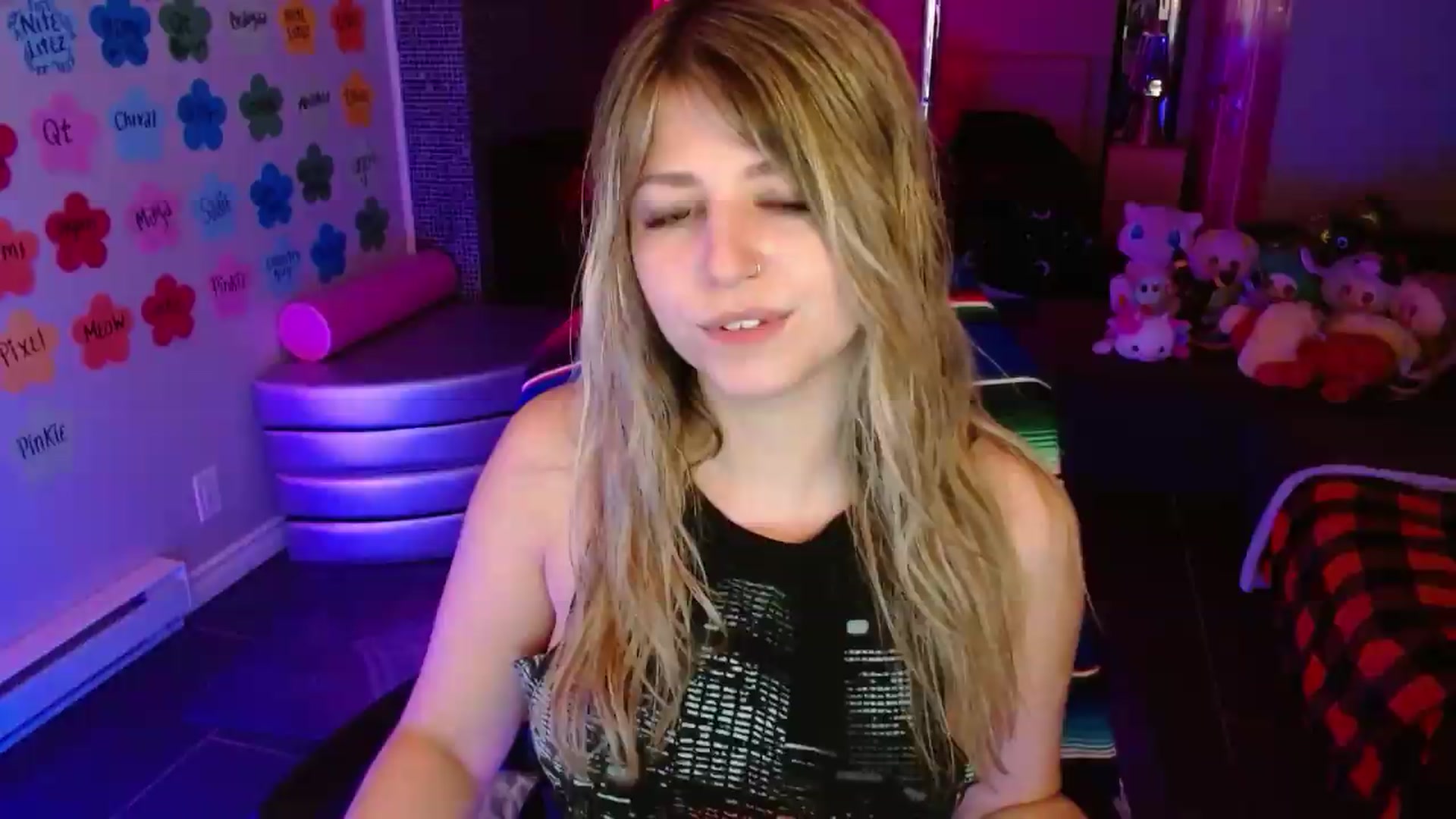 Gallery image thumbnail from Serafina's myfreecams stream on, 07/09/2026, 05:25 image 4 of 20